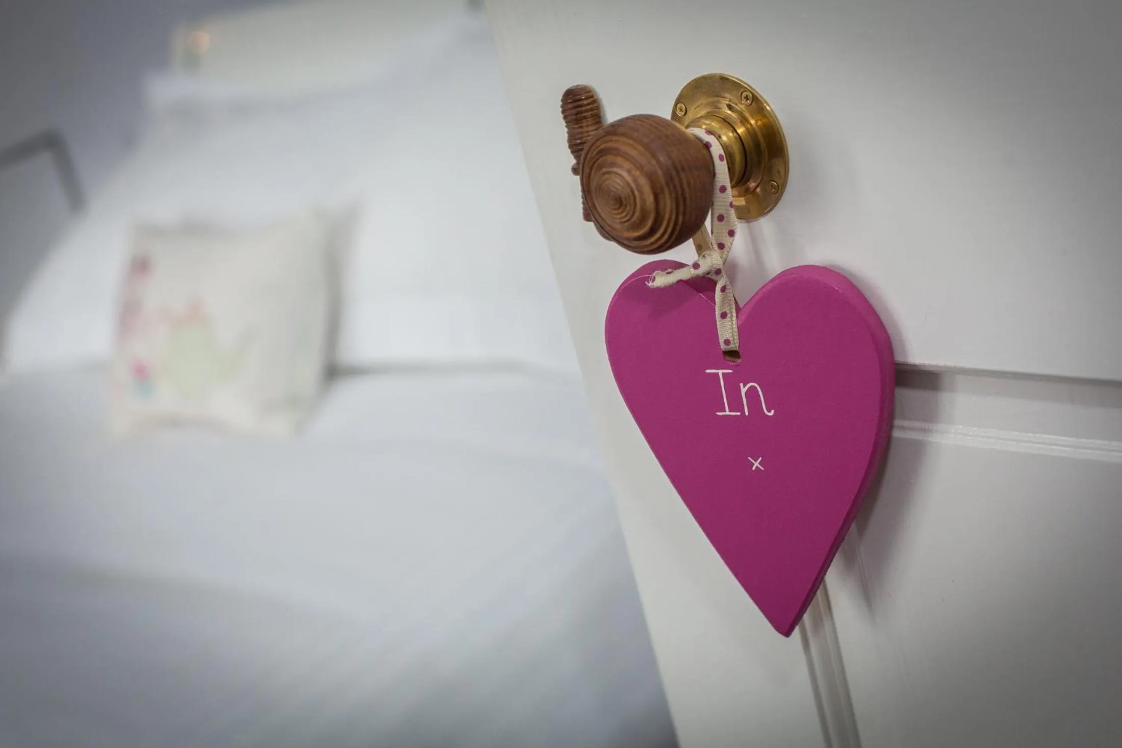 Decorative detail, Bed in Studios At Glenthorne
