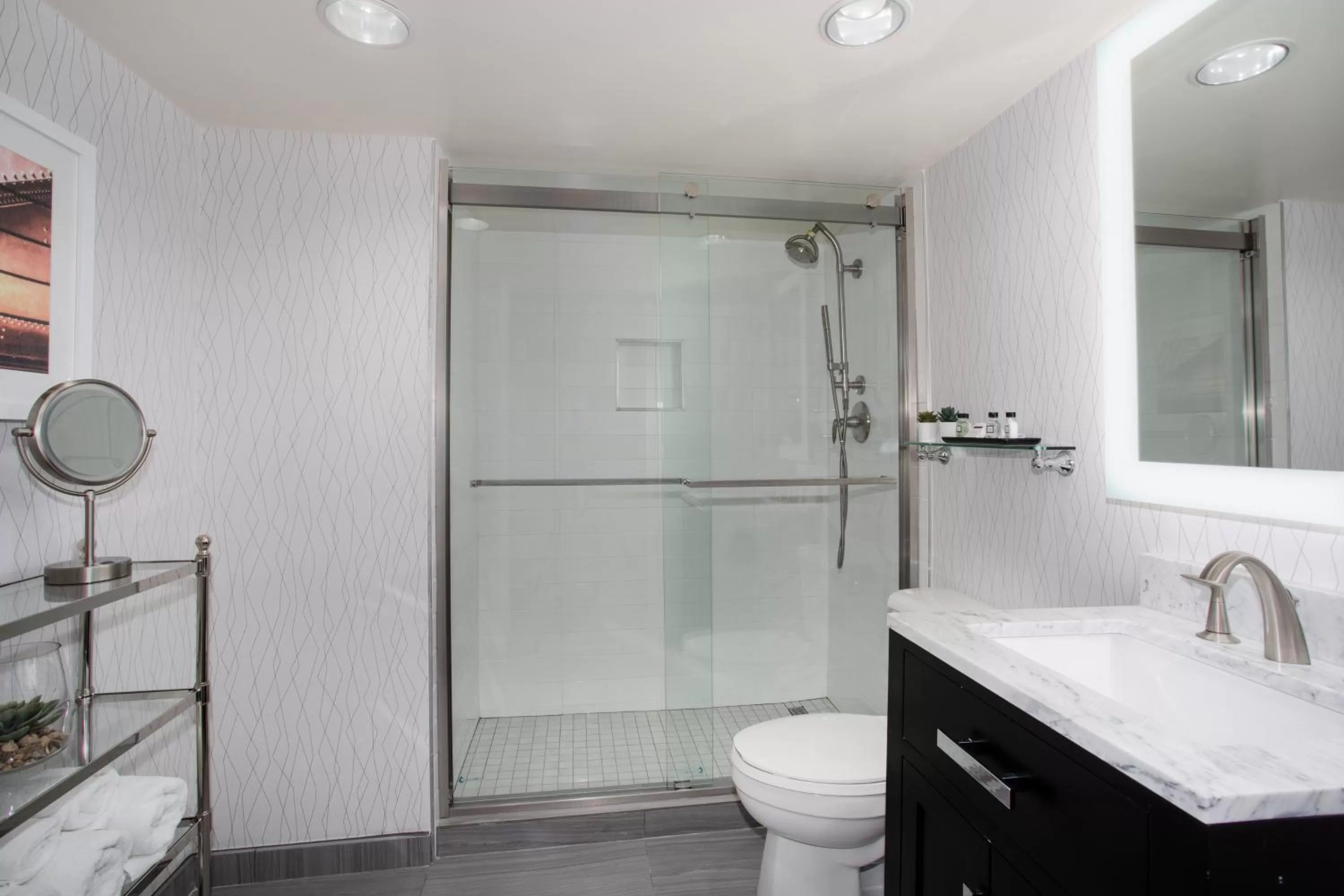 Photo of the whole room in Crowne Plaza Kansas City Downtown by IHG