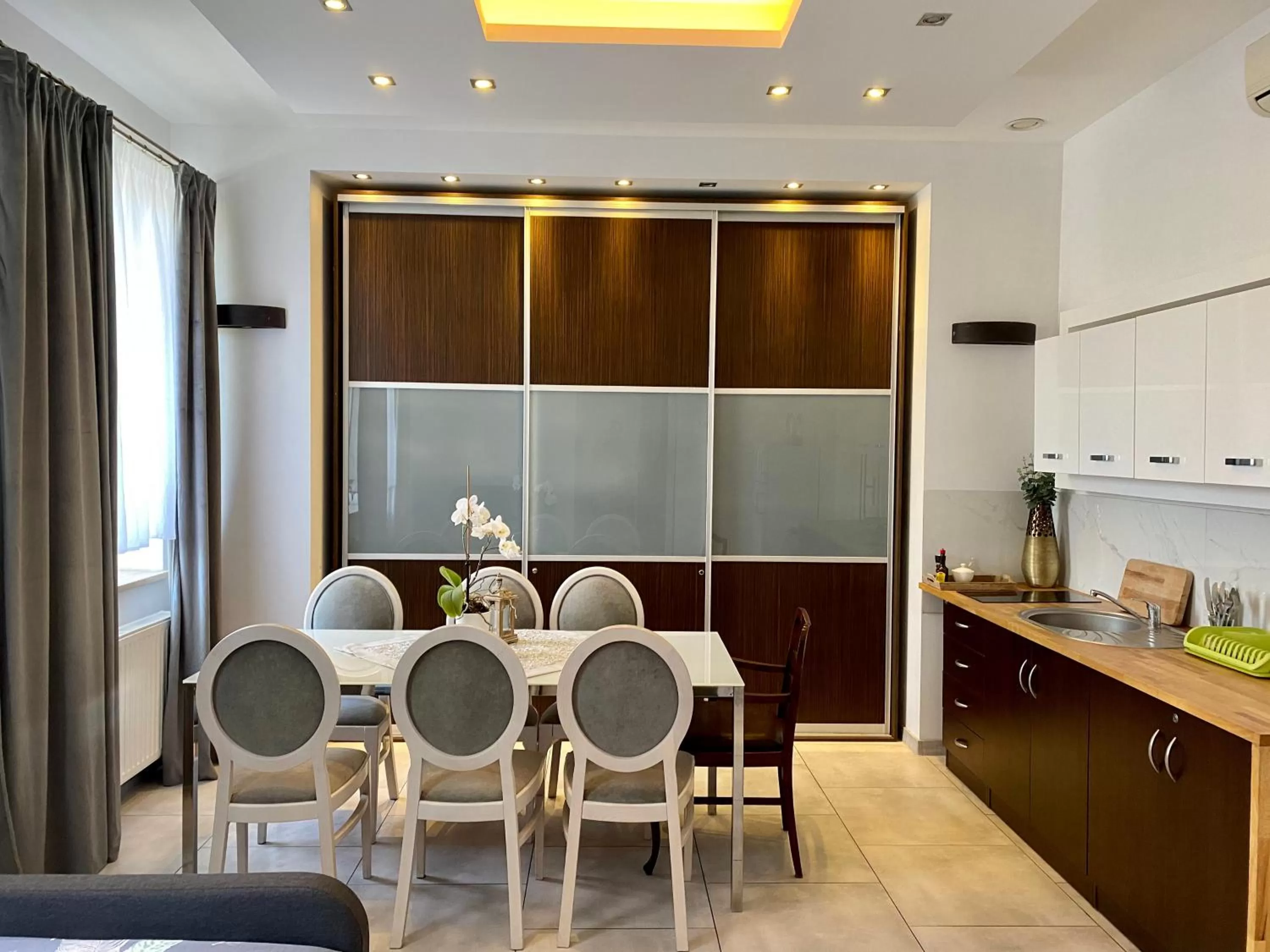 Kitchen or kitchenette in Apartamenty i pokoje „Pod Jedynką”