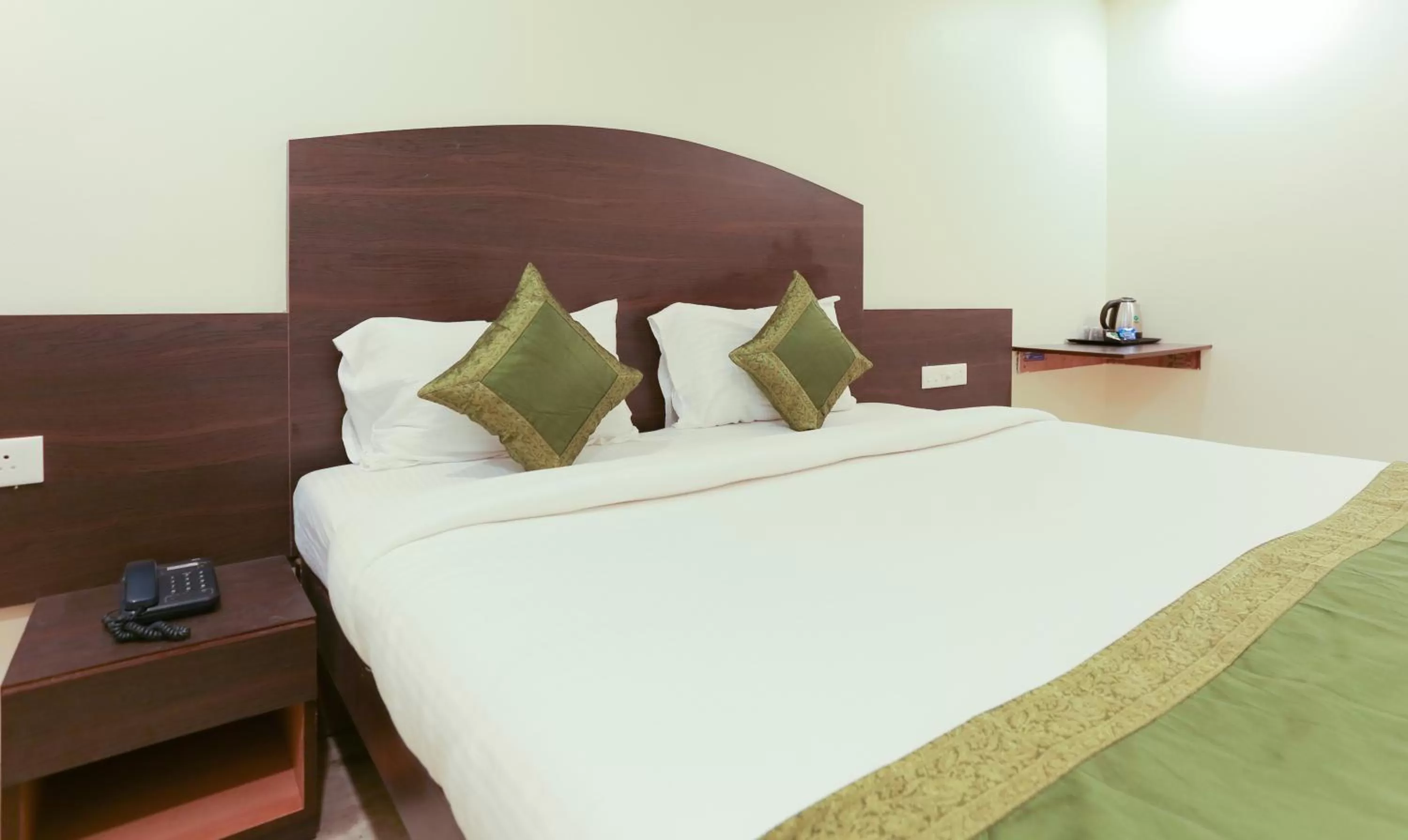 Photo of the whole room, Bed in Itsy Hotels Hill View Ex