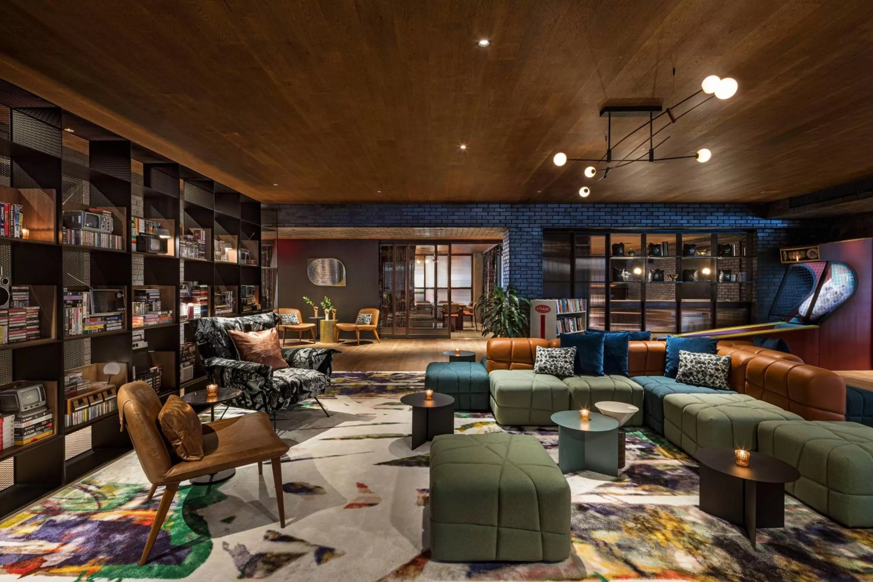 Lounge or bar in Moxy NYC East Village