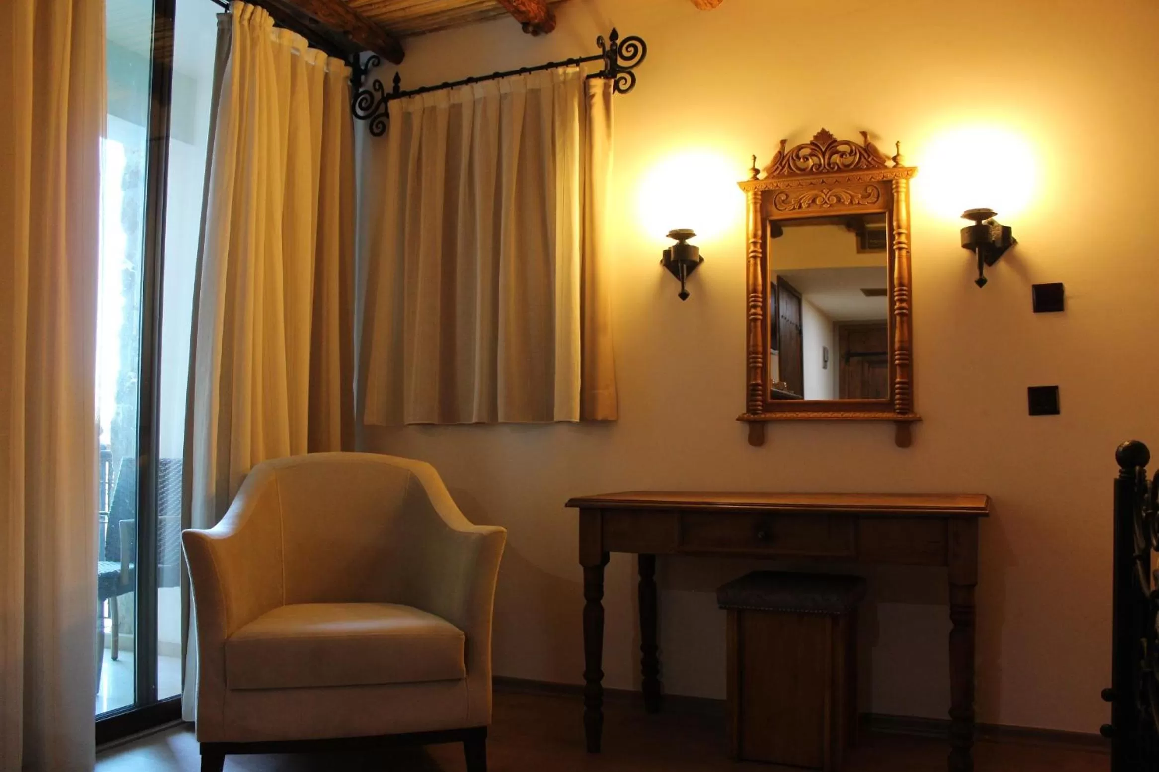 Photo of the whole room in Kemerli Konak Boutique Hotel