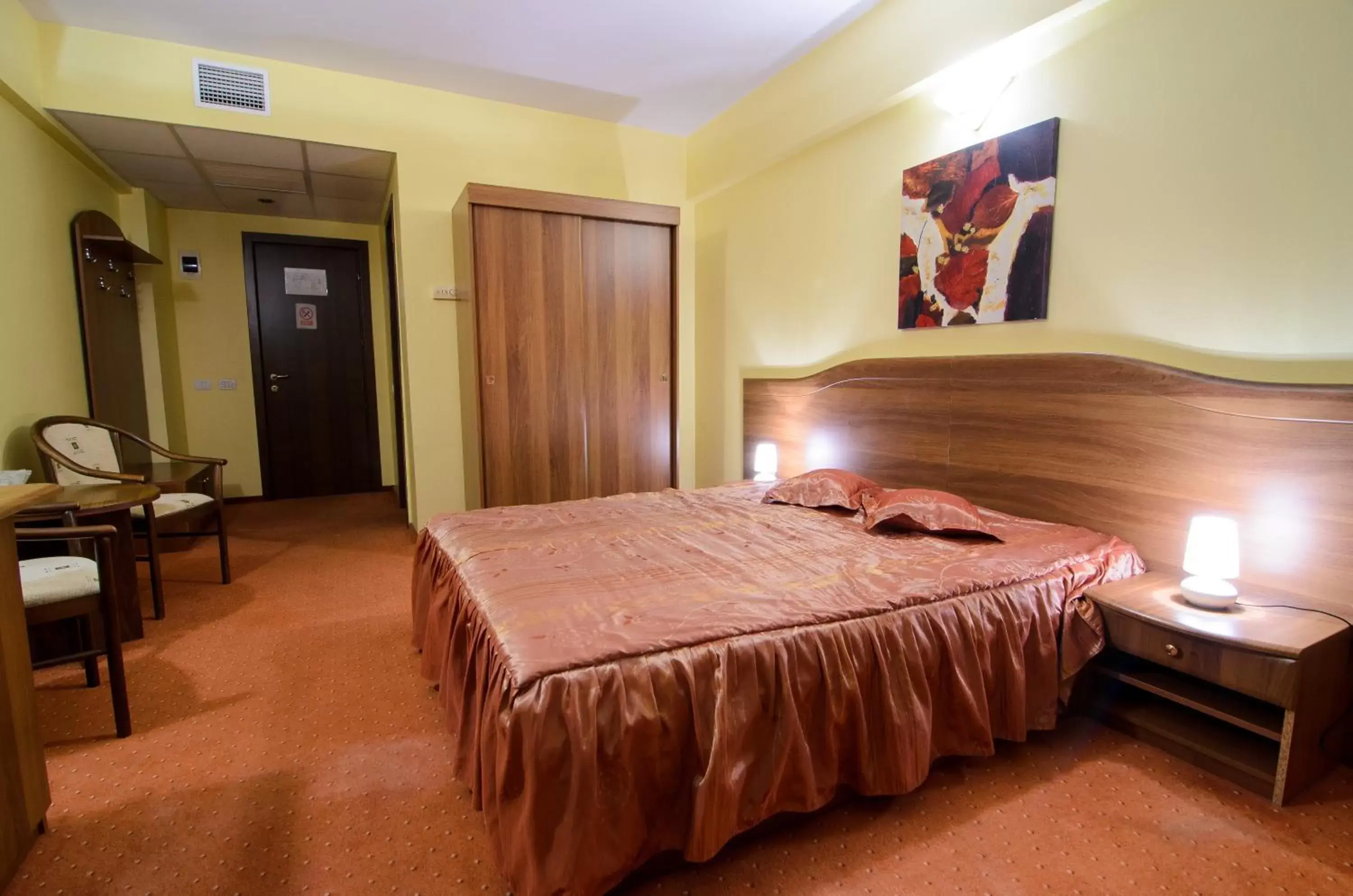 Deluxe Double or Twin Room in Hotel FAN Sebes Deluxe Double or Twin Room in Hotel FAN Sebes