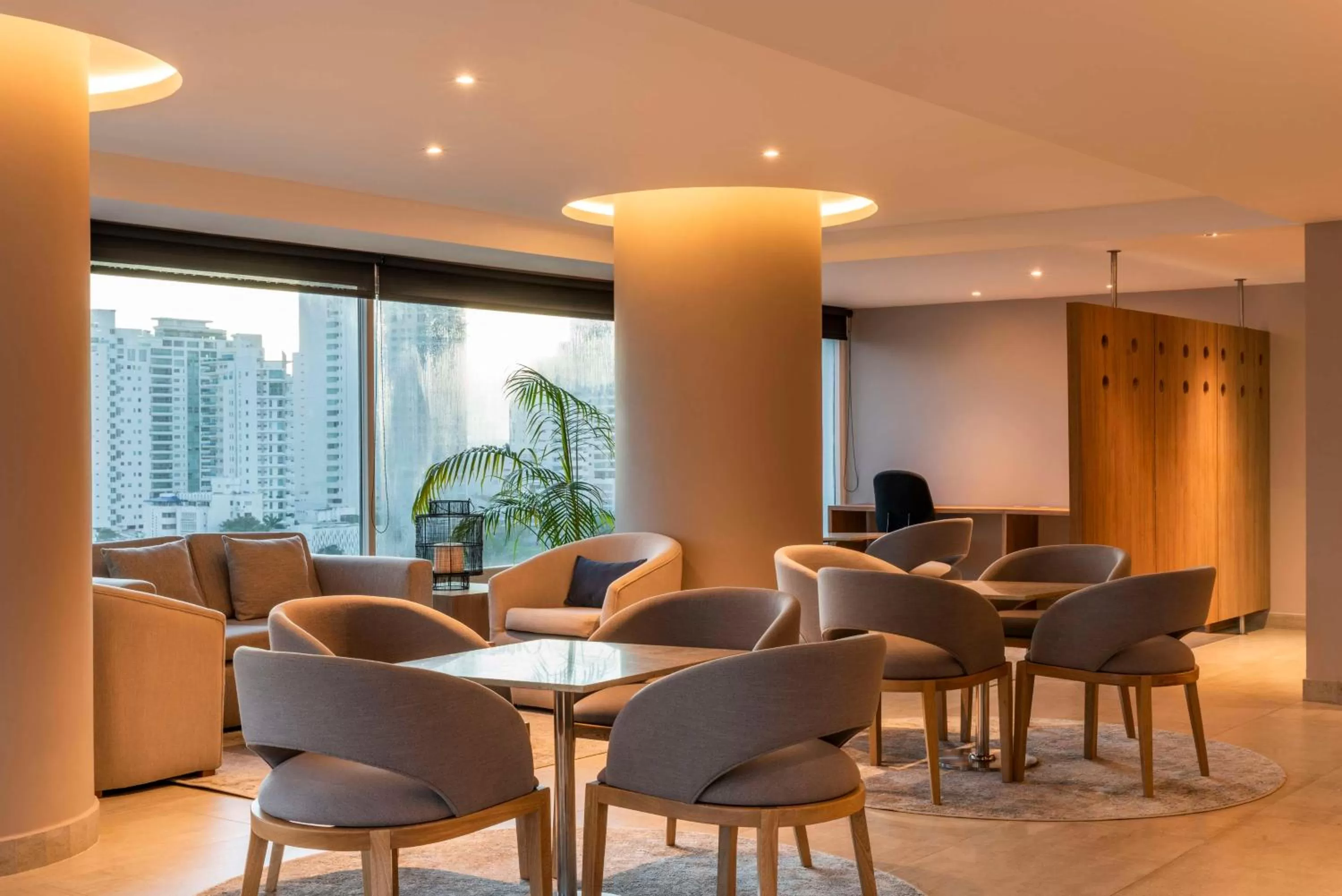 Property building in Hilton Cartagena