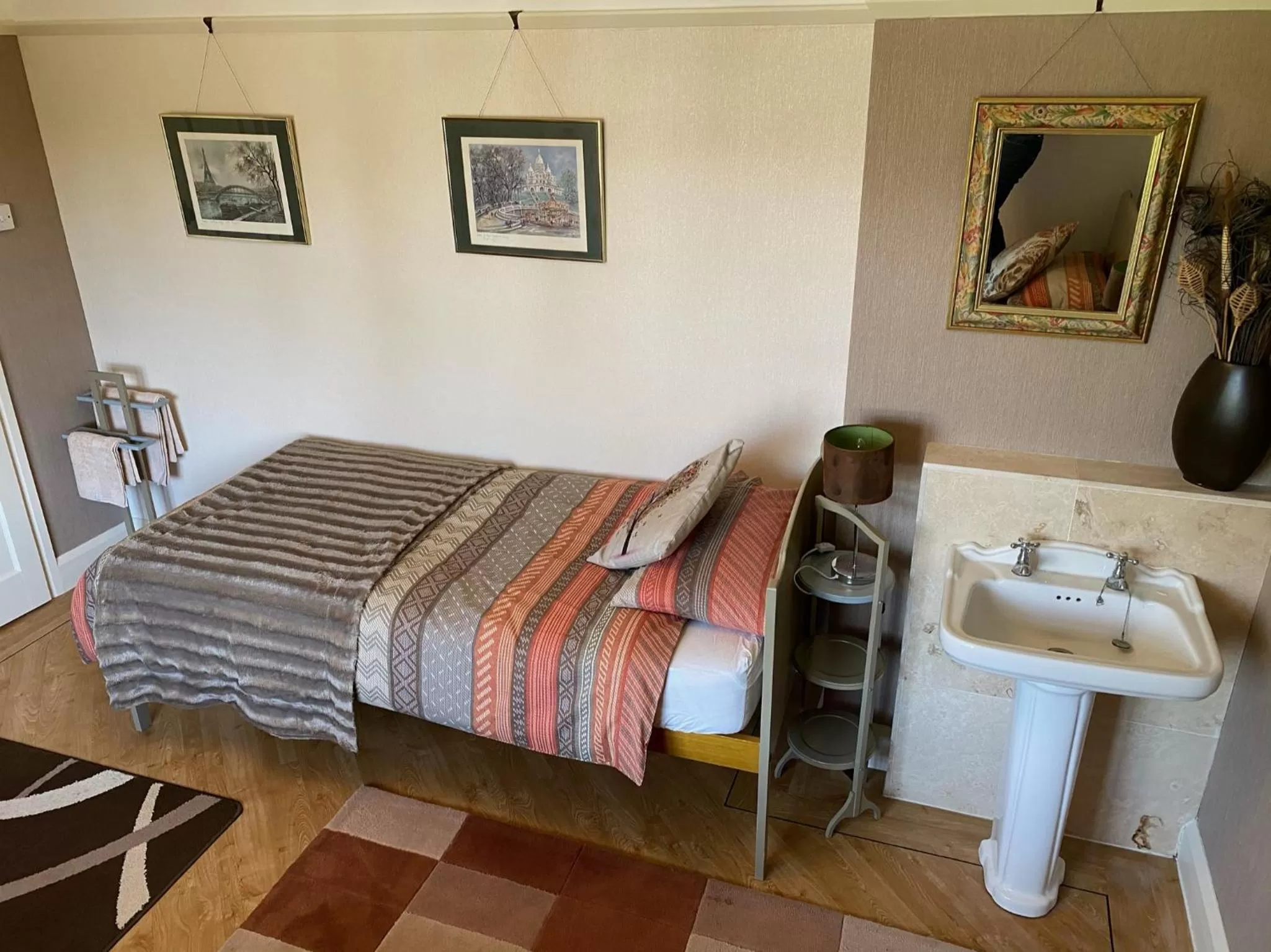 Bedroom, Bed in Orchard Side Bed and Breakfast