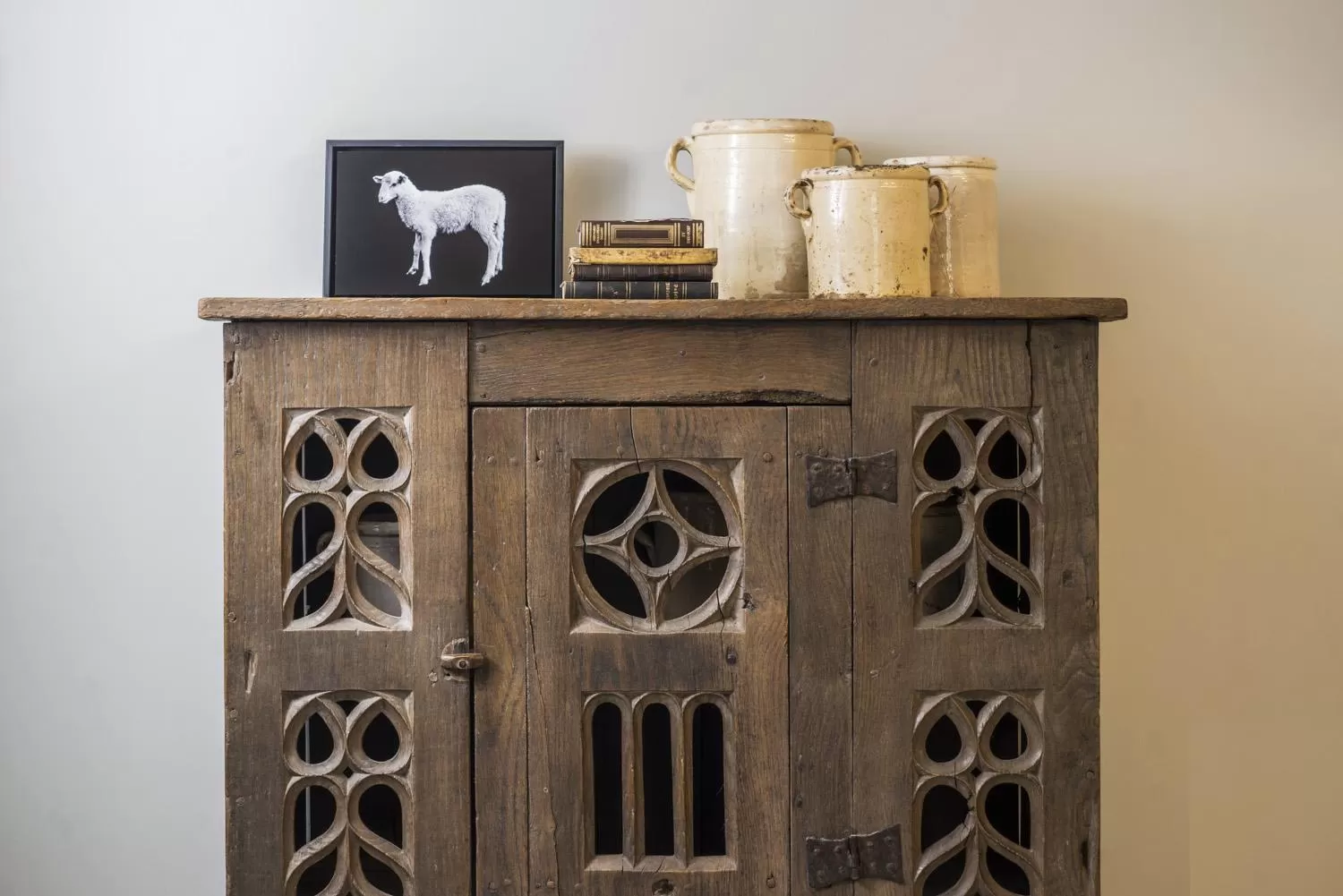 Decorative detail in Casa Botticelli