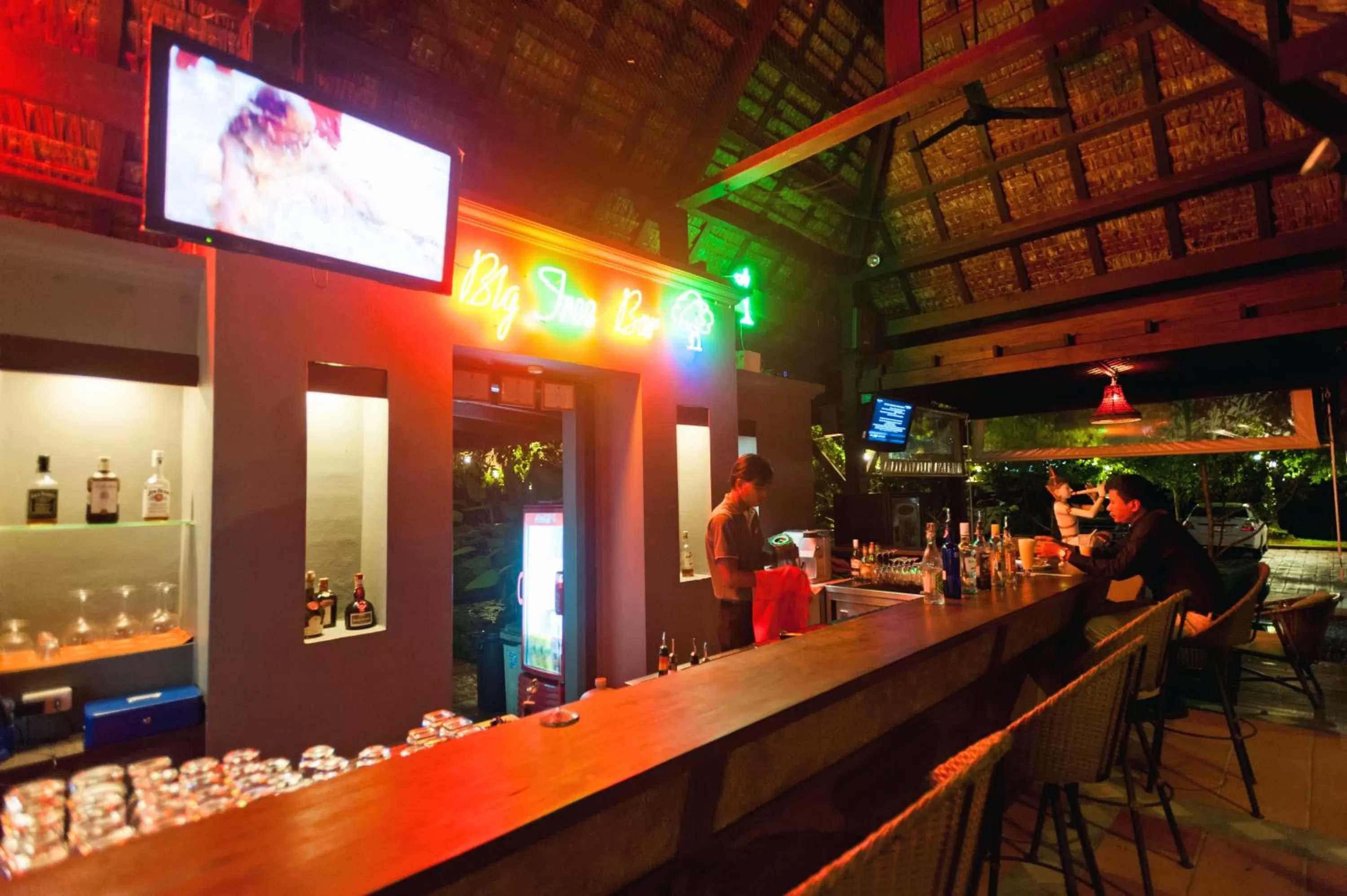 Lounge or bar in Khaolak Bhandari Resort & Spa