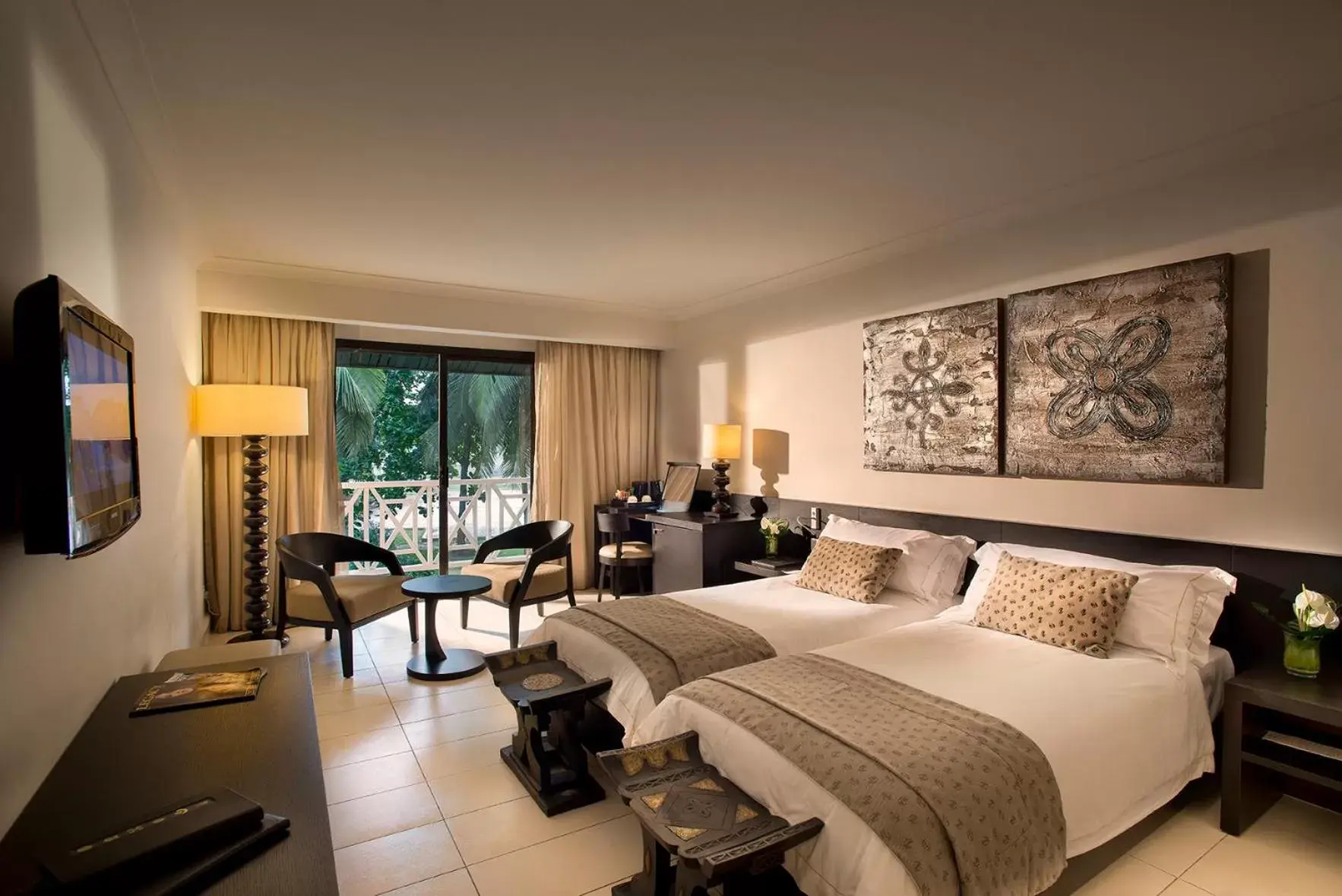 Superior Twin Room in Labadi Beach Hotel Superior Twin Room in Labadi Beach Hotel