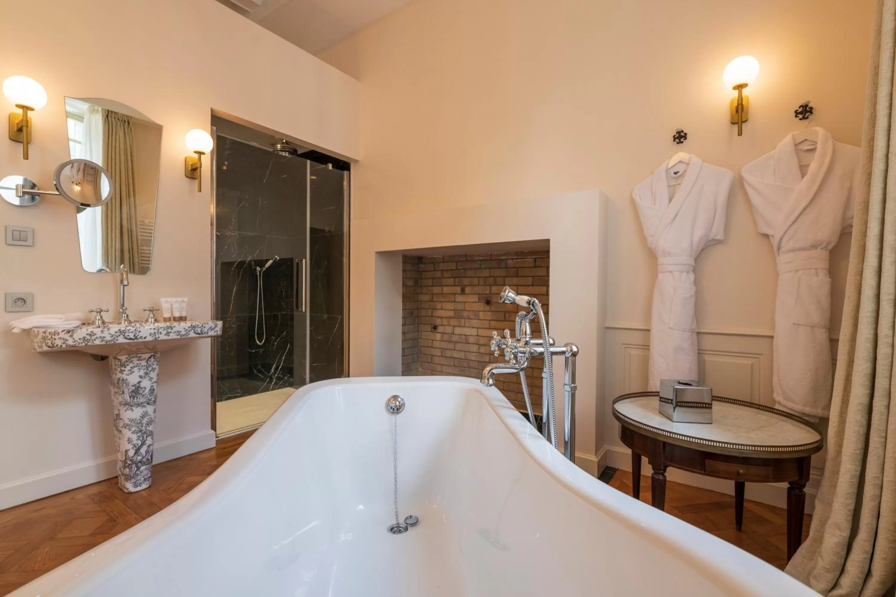 Bathroom in Belle Epoque