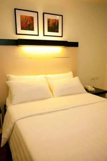 Superior Double Room in Sugbutel Family Hotel Cebu powered by Cocotel