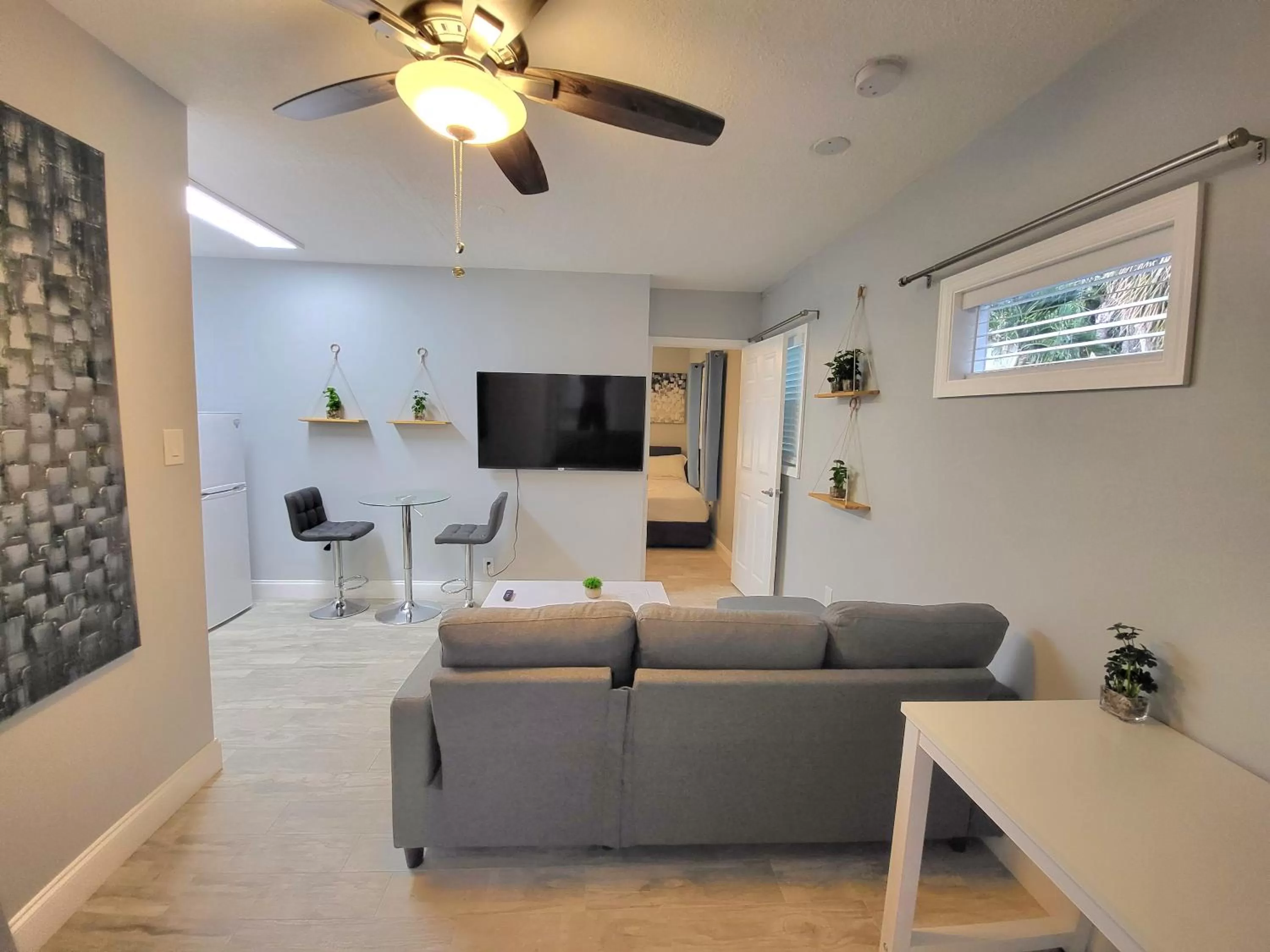 TV and multimedia in Barefoot mailman motel