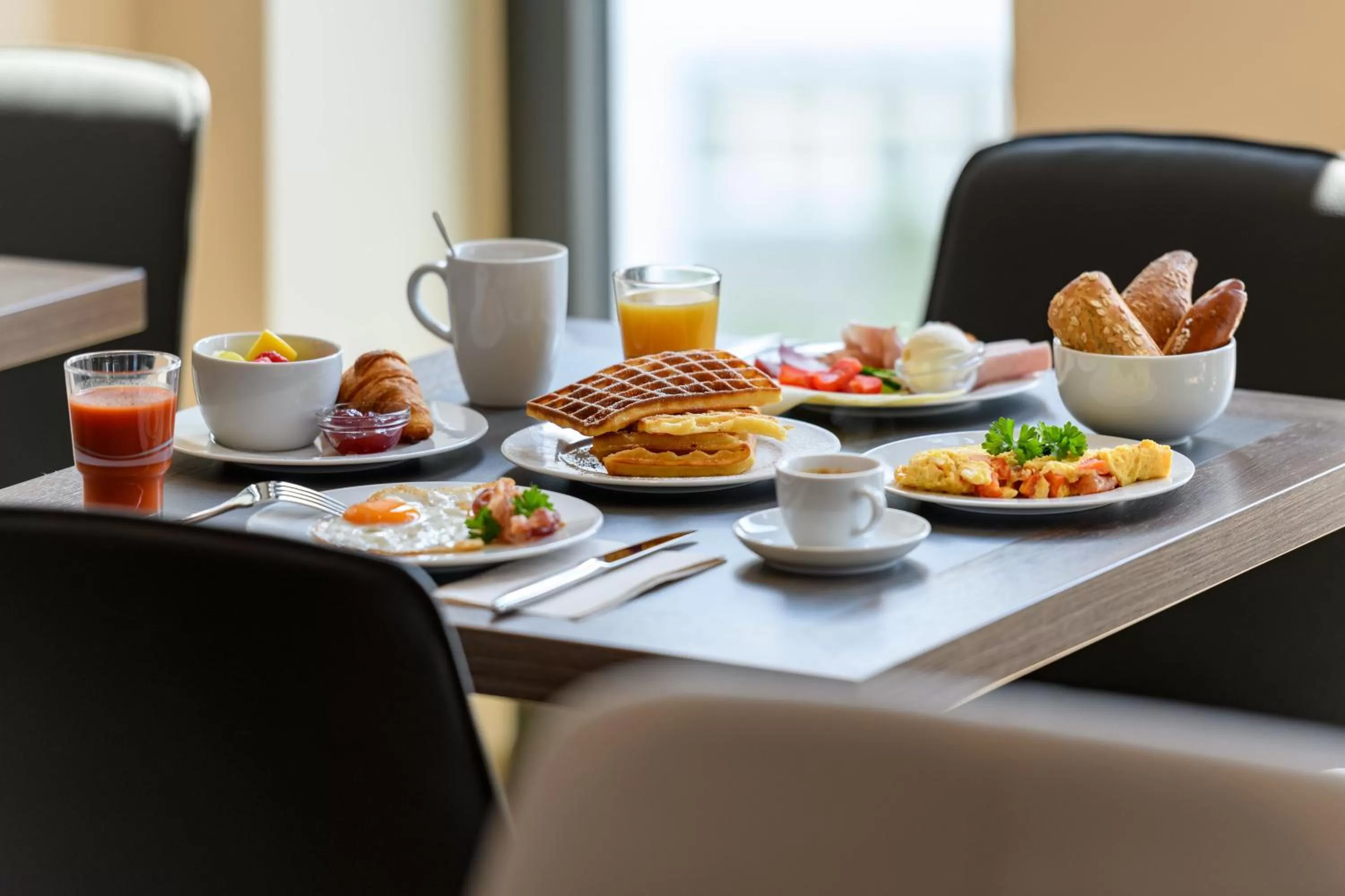 Breakfast in Aparthotel Adagio Bremen City