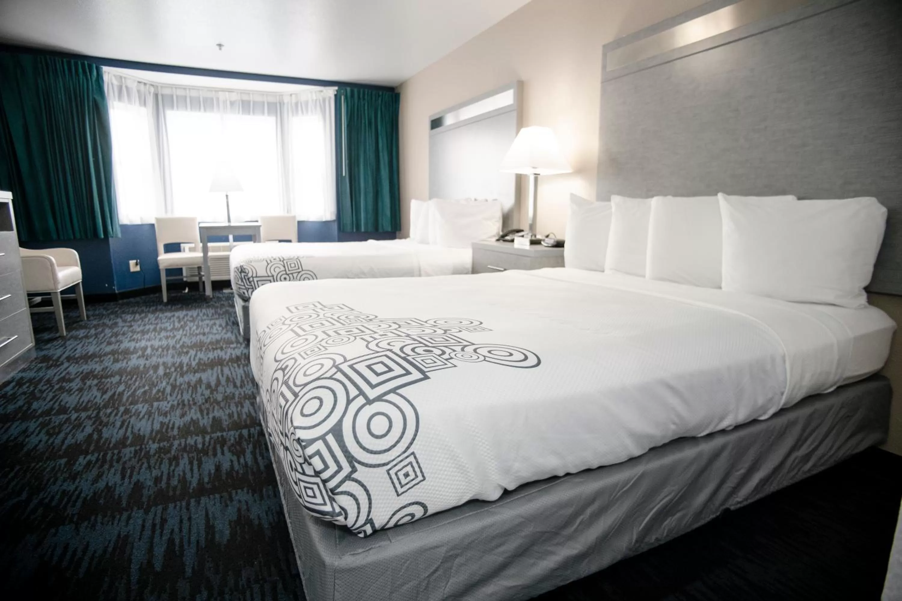 Bed in Anchor Beach Inn