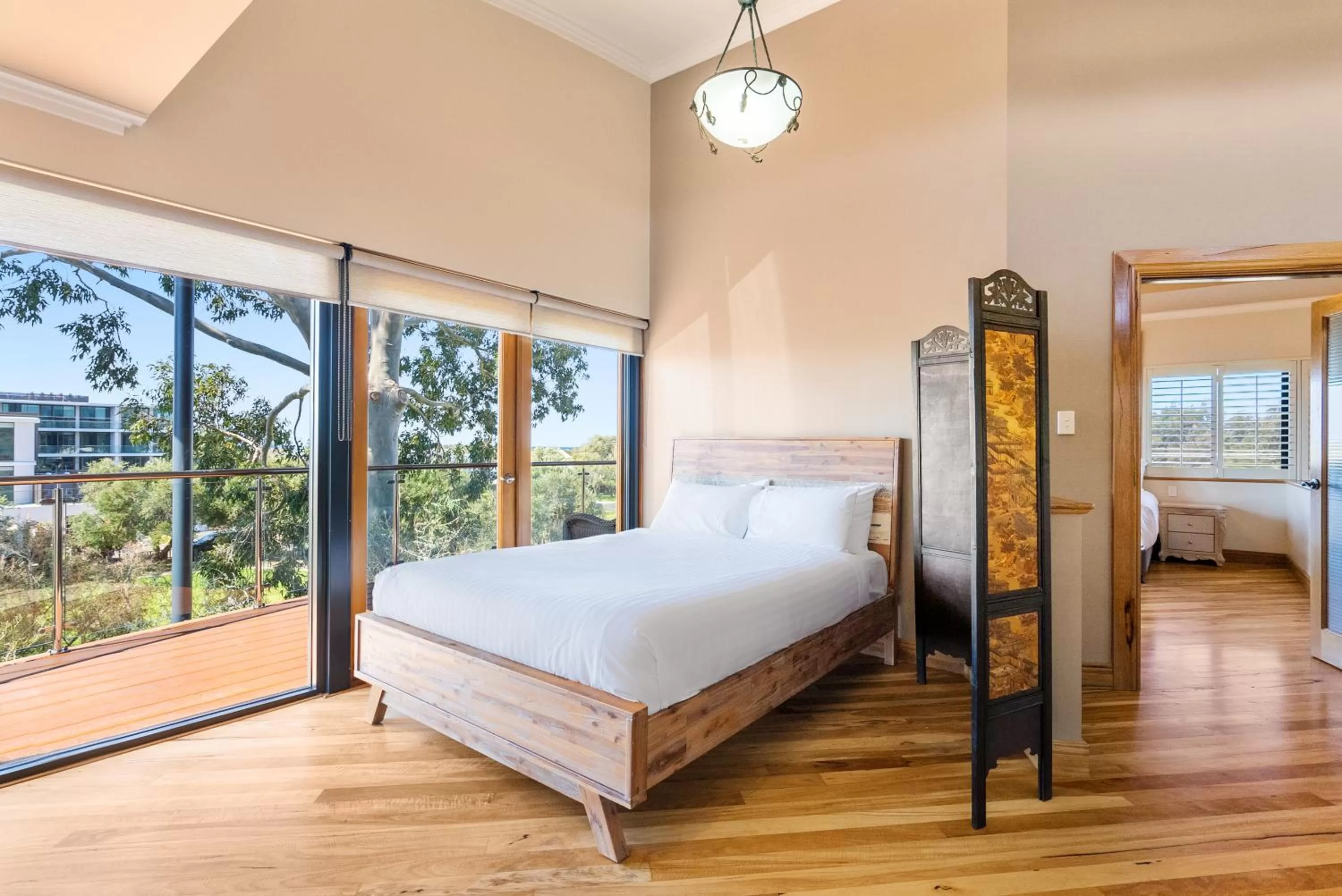 Bed in Bay Village Dunsborough