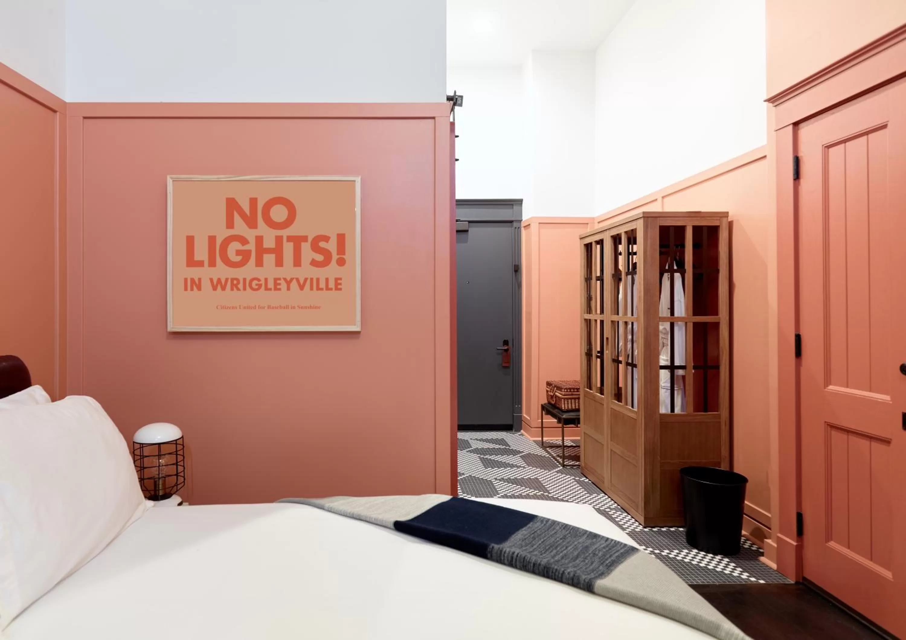 Photo of the whole room, Bed in The Chicago Hotel Collection Wrigleyville