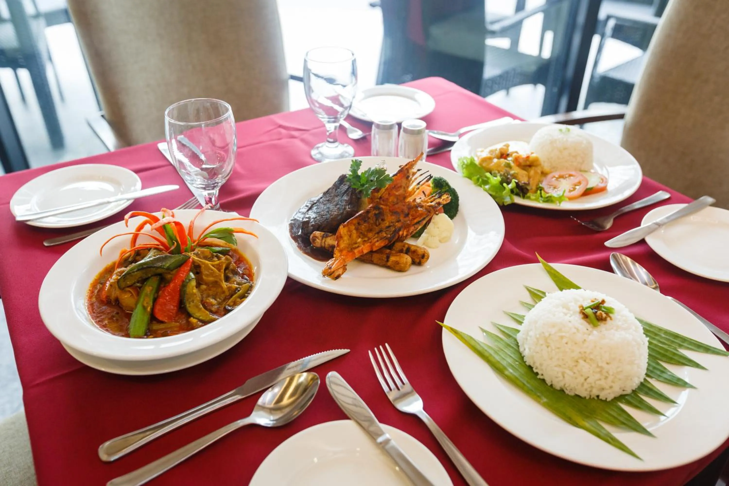 Food and drinks in 56 Hotel