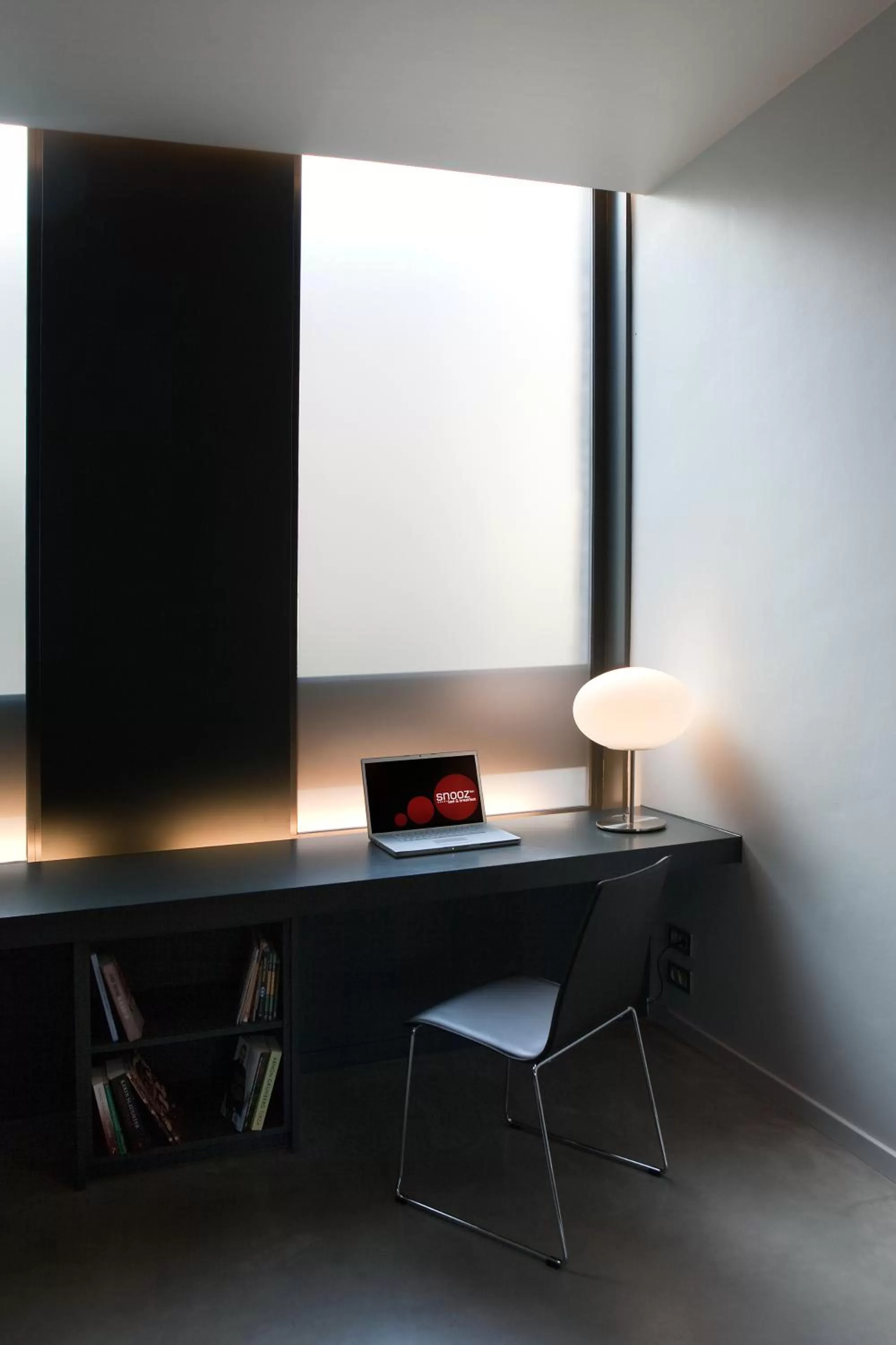 Decorative detail, TV/Entertainment Center in B&B Snooz Inn