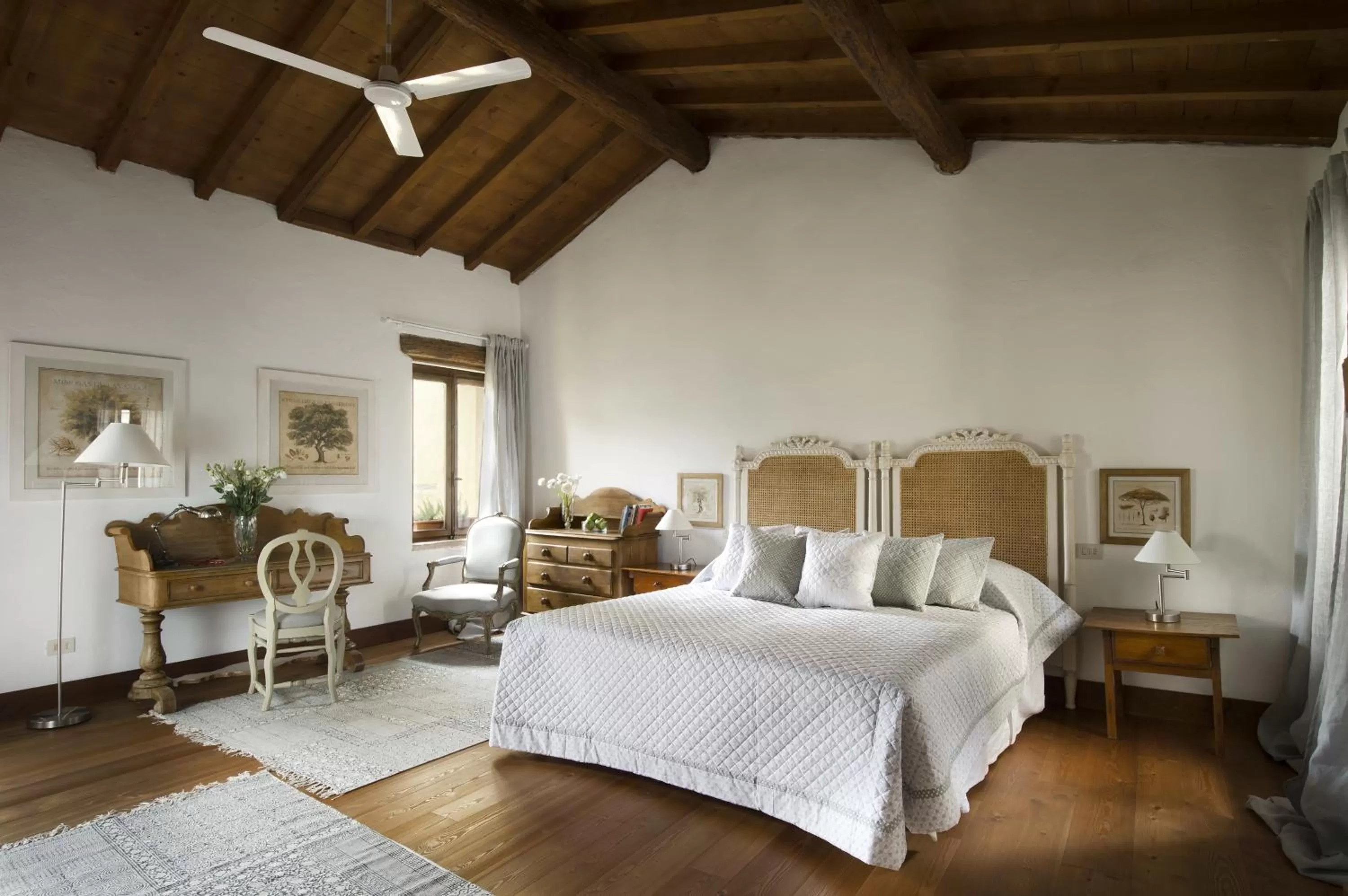 Photo of the whole room, Bed in Il Relais dell'Abbazia