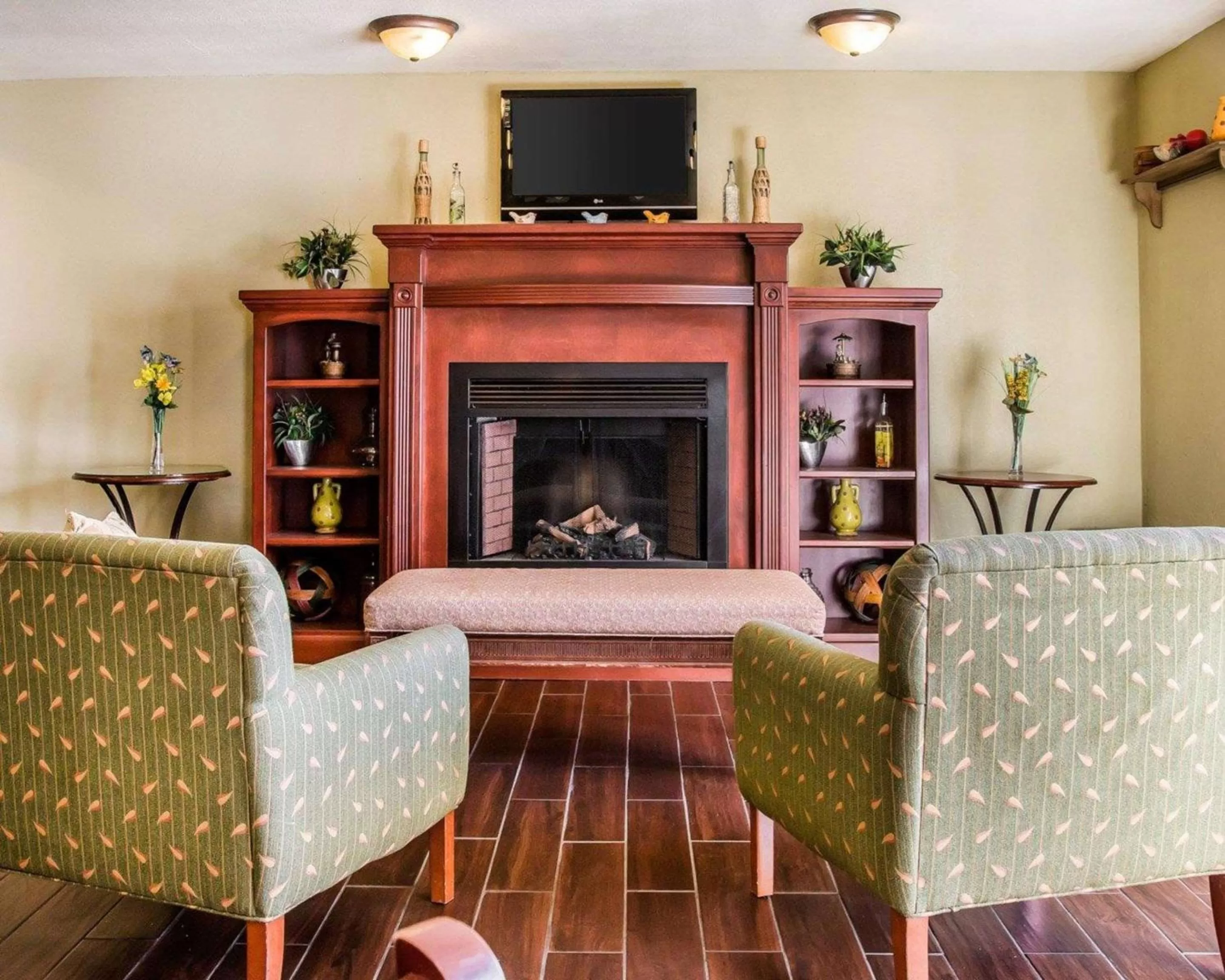 Lobby or reception in Quality Inn Holland - Toledo