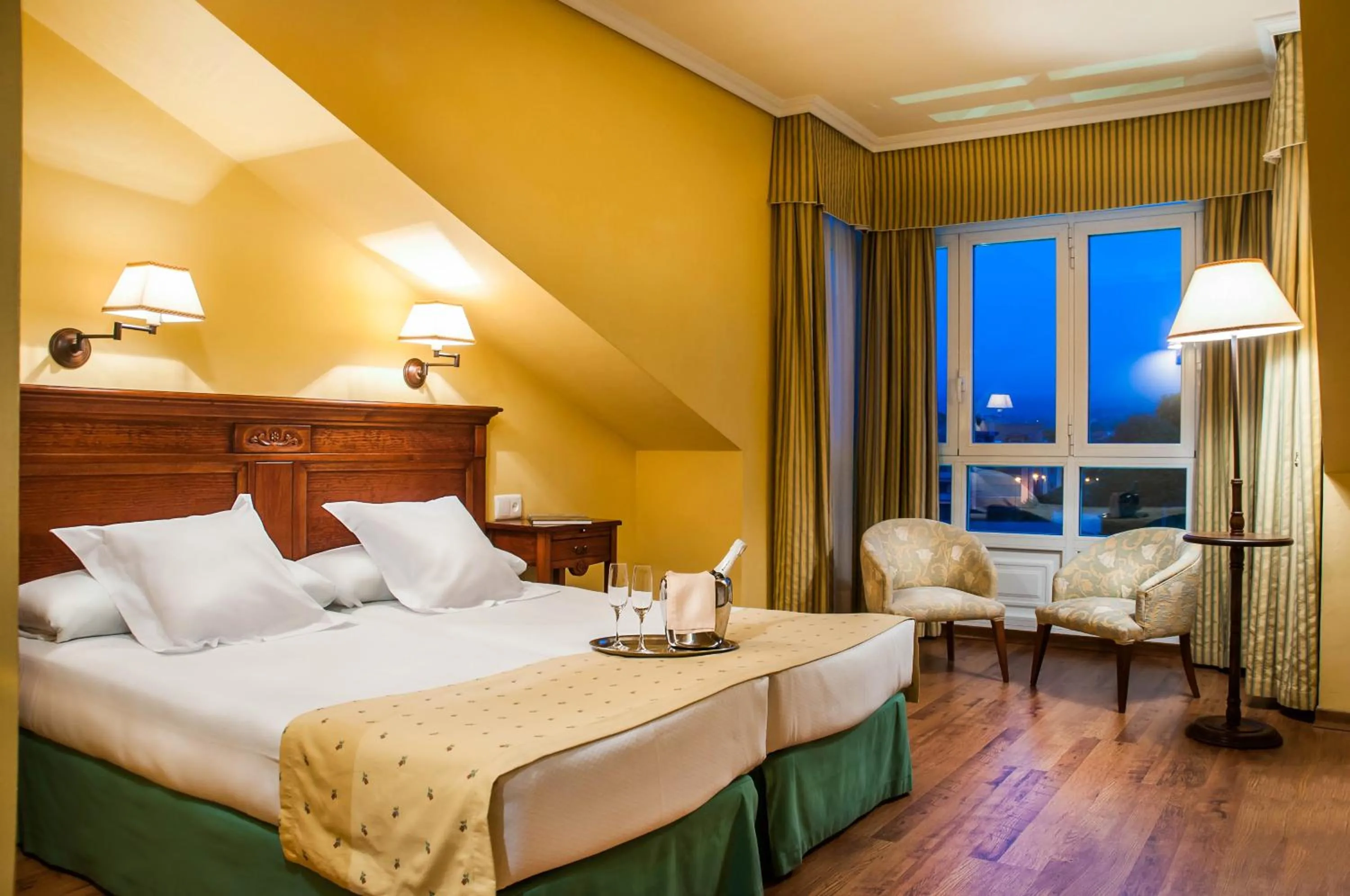 Twin Room in Silken Spa La Hacienda De Don Juan