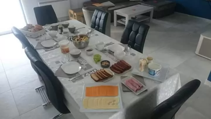 Continental breakfast in Les Figues