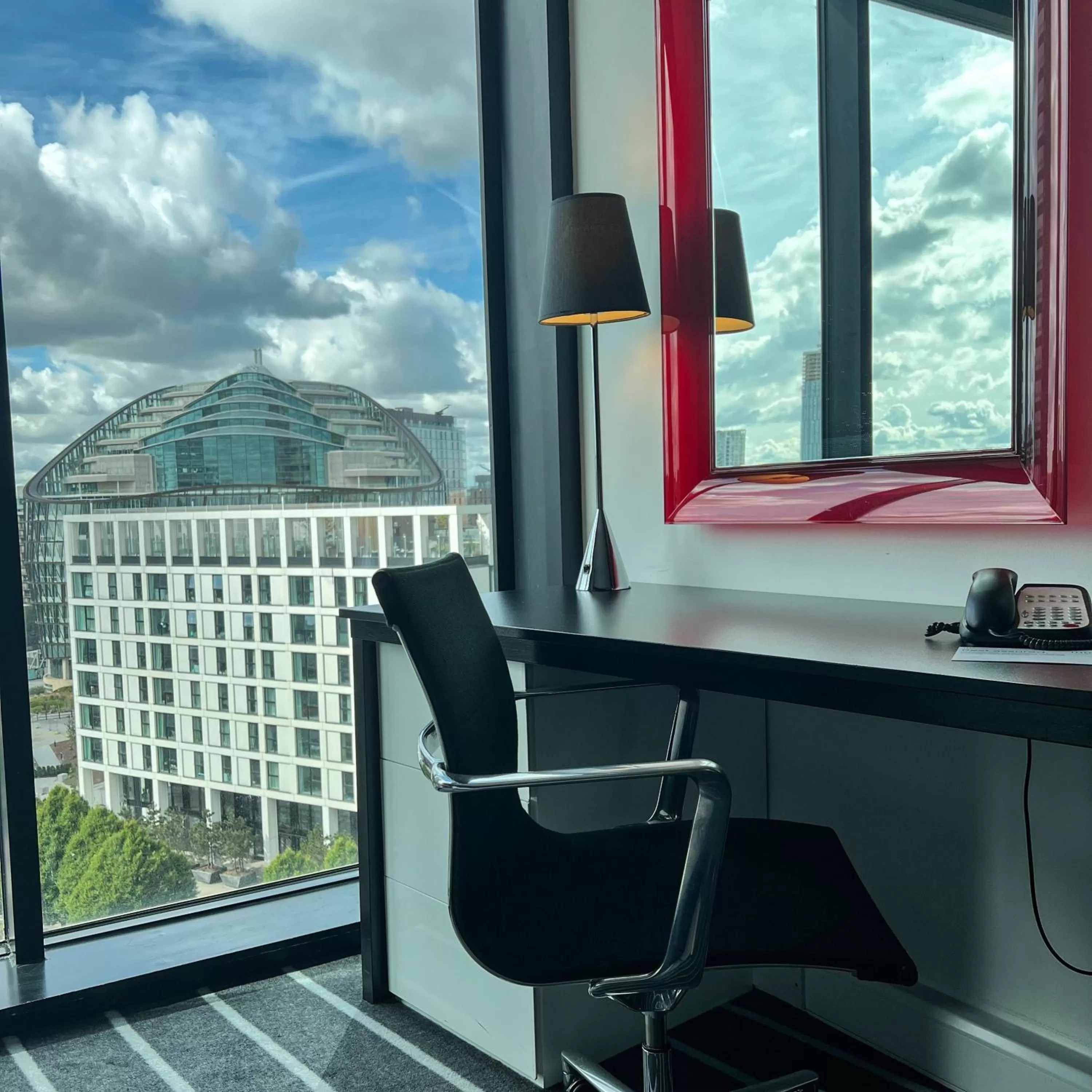 Photo of the whole room in Crowne Plaza Manchester City Centre by IHG