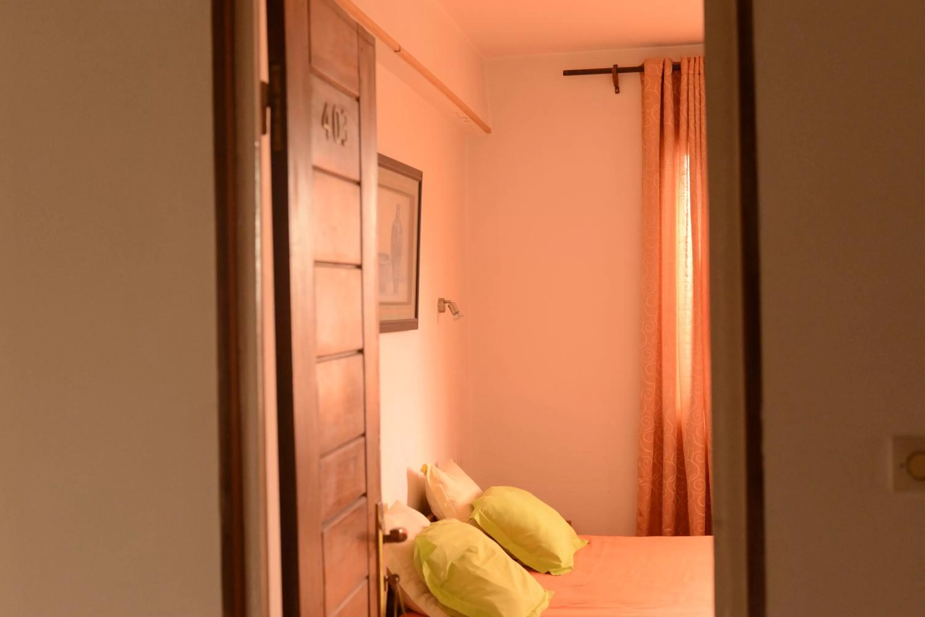 Bed in Hotel Le Relais Normand