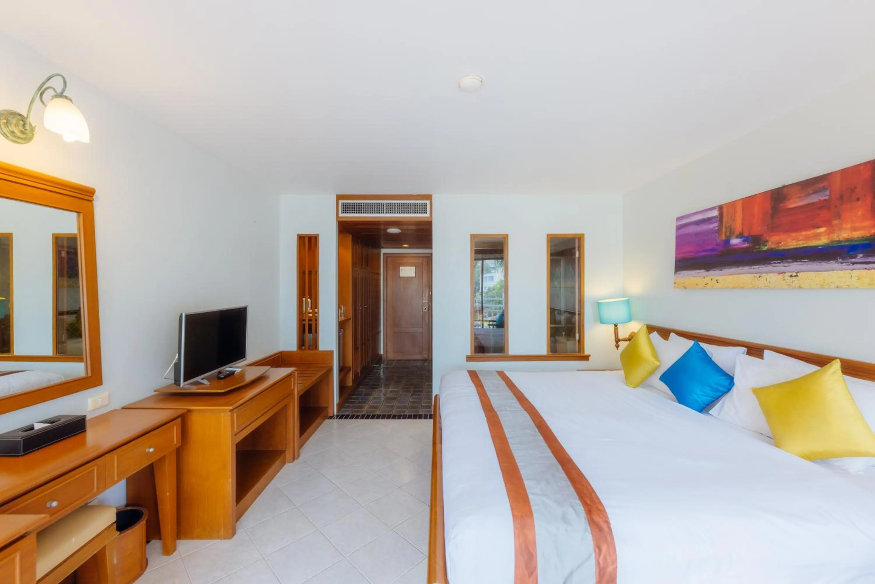 Bed in Sunset Beach Resort