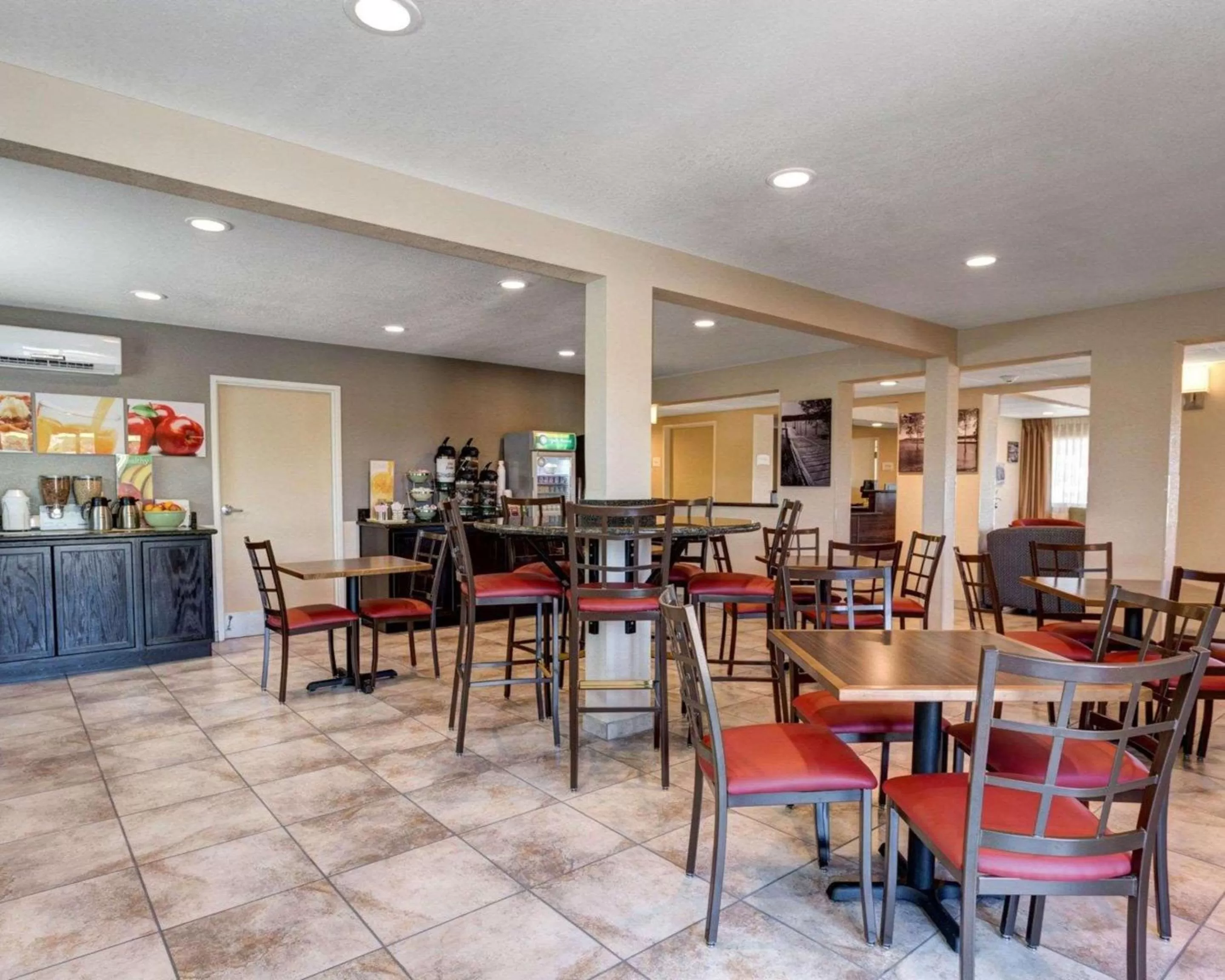 Restaurant/places to eat in Quality Inn Prescott