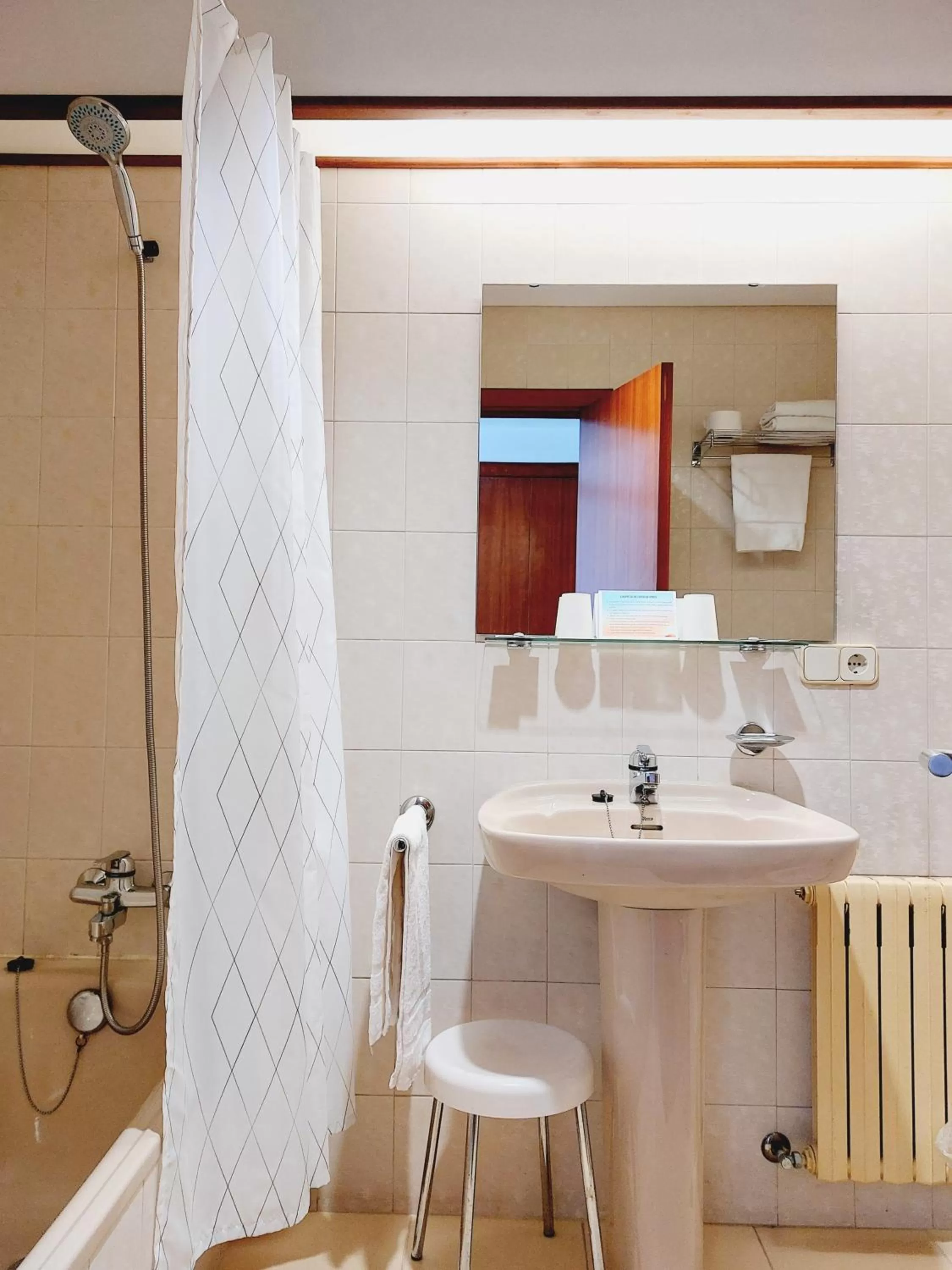 Bathroom in Hotel Costa Atlántica