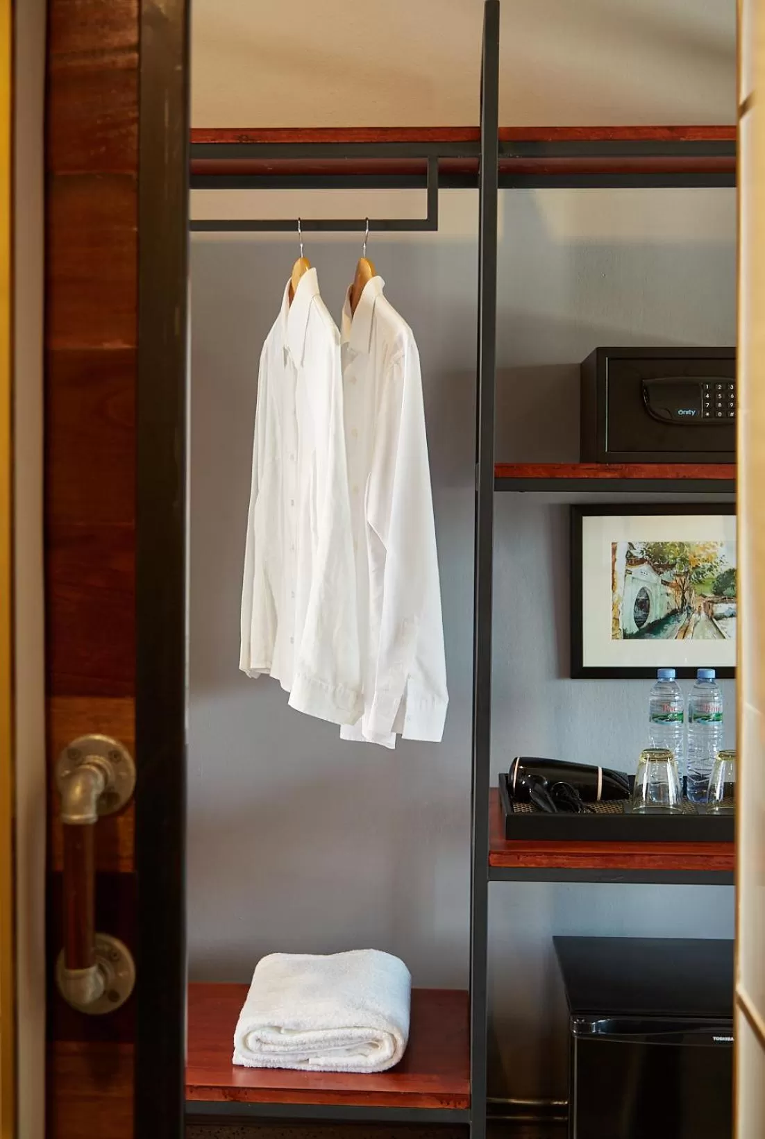 Bedroom in W22 by Burasari