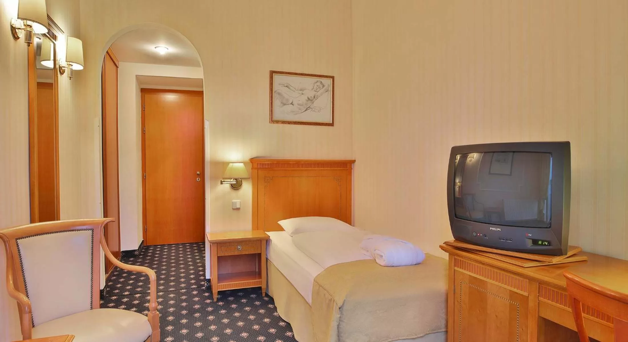 TV and multimedia, Bed in Belvedere Wellness Hotel