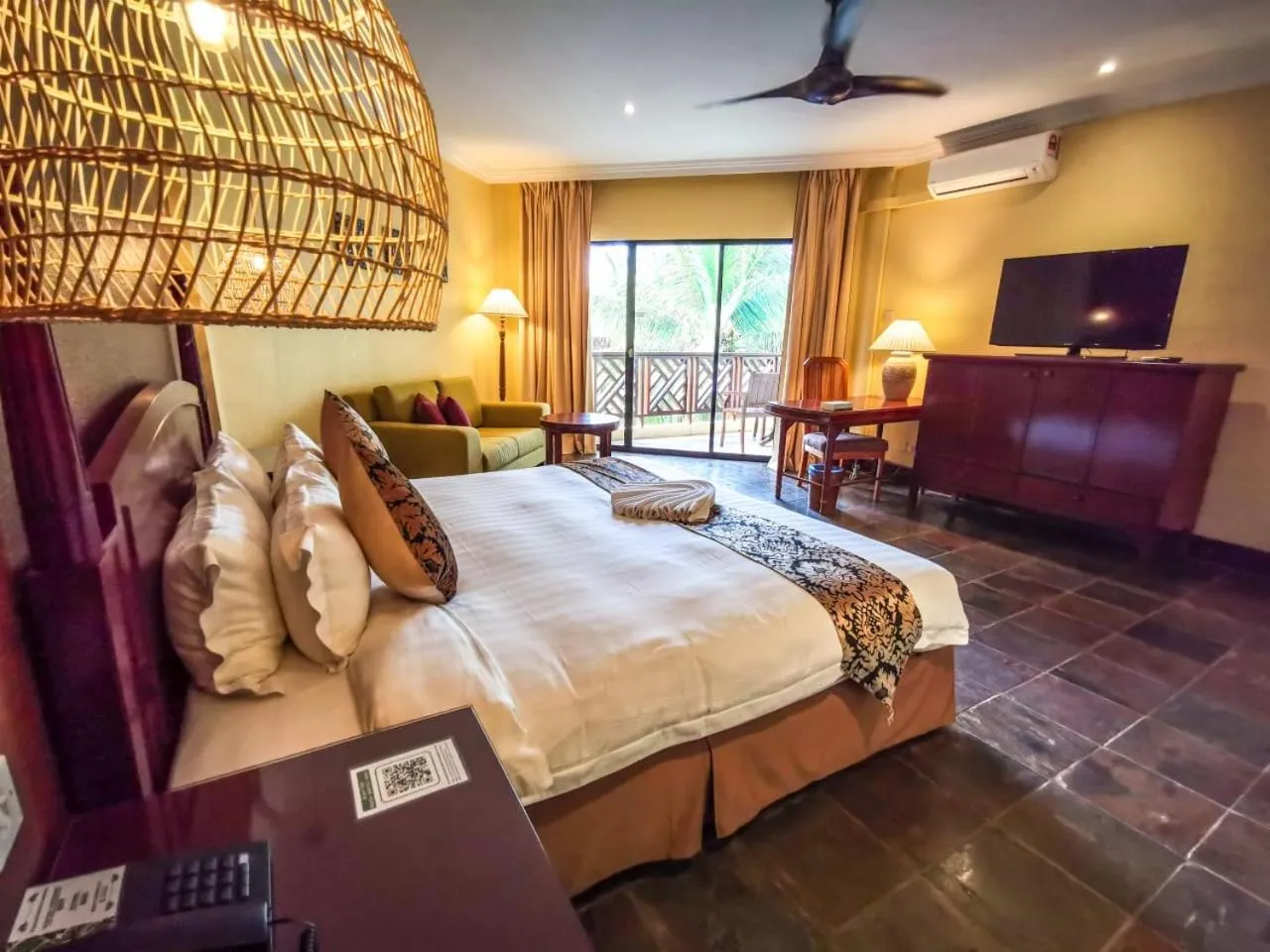 Bed in Palm Beach Resort & SPA