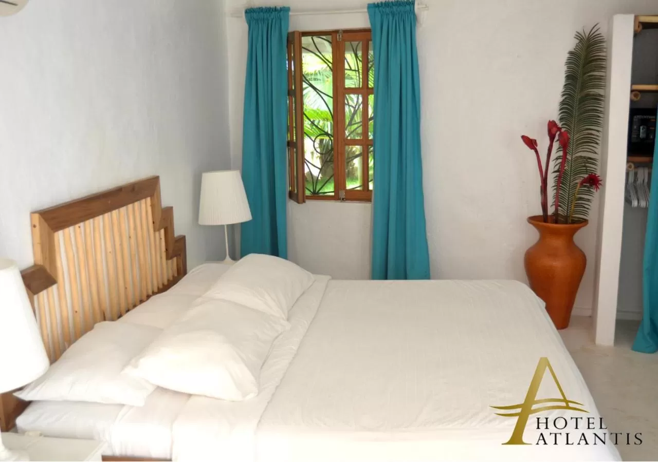 Bedroom, Bed in Hotel Atlantis