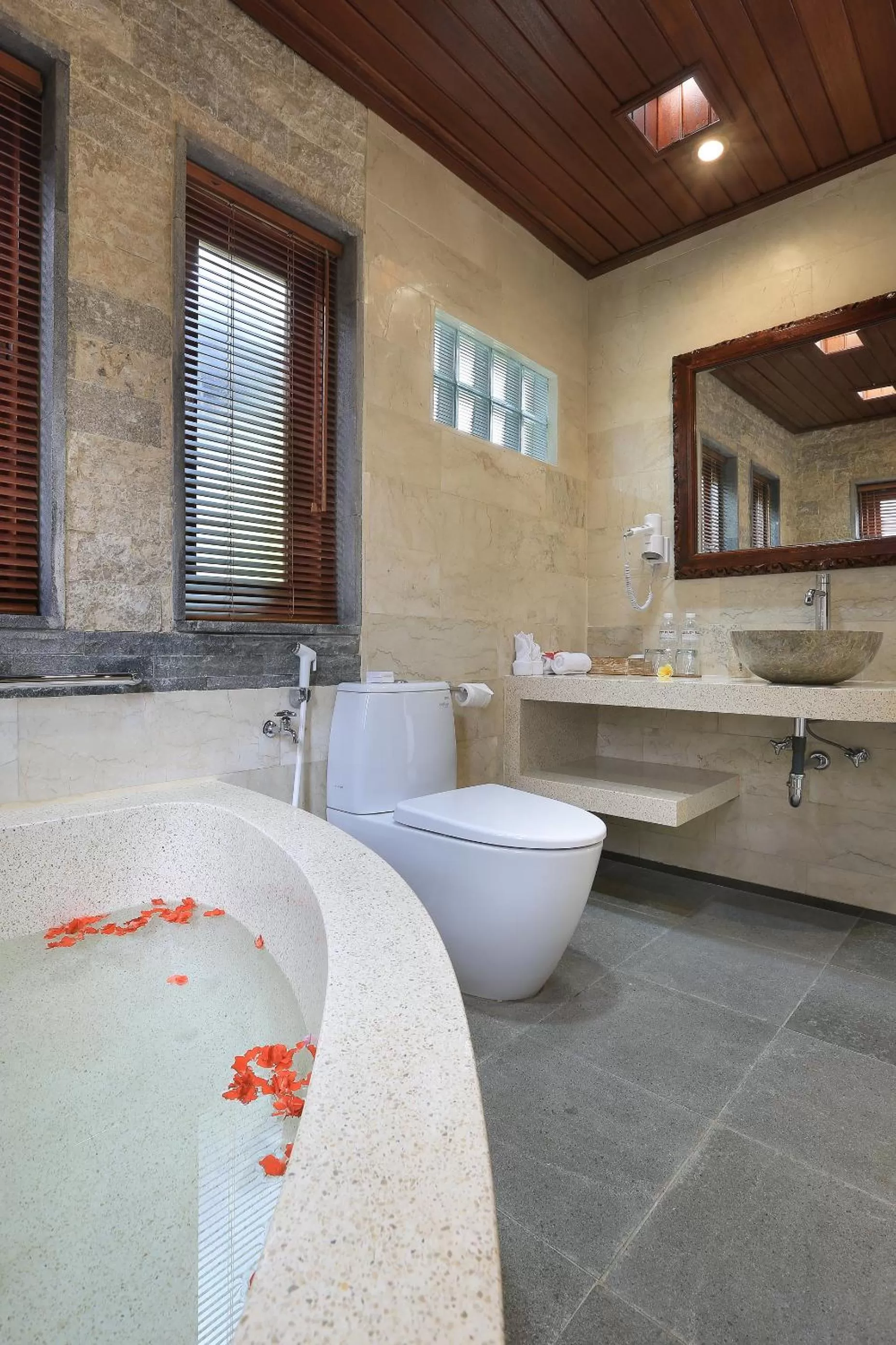 Shower in Ketut's Place Cottage Ubud