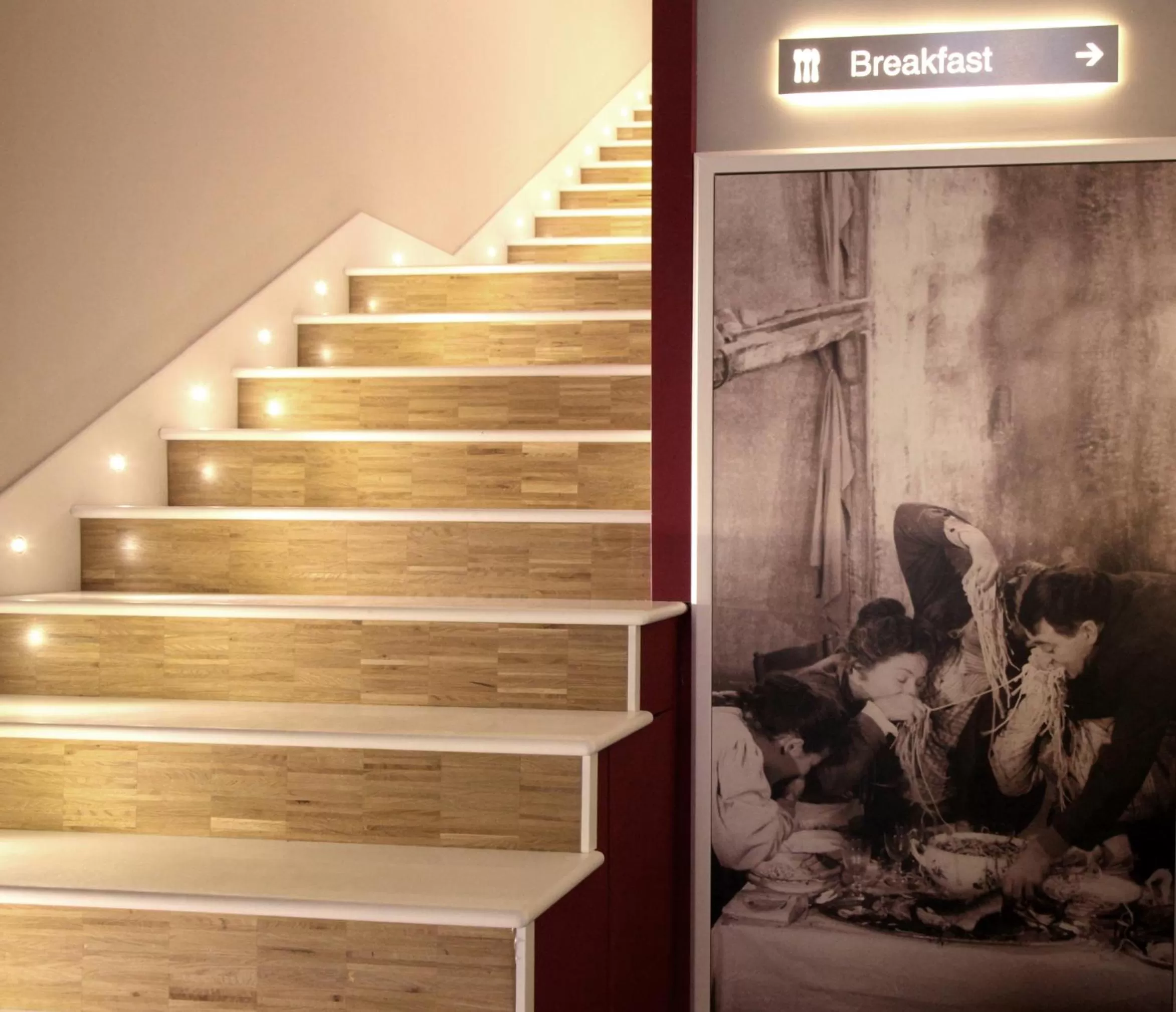 Decorative detail in Partenope Relais