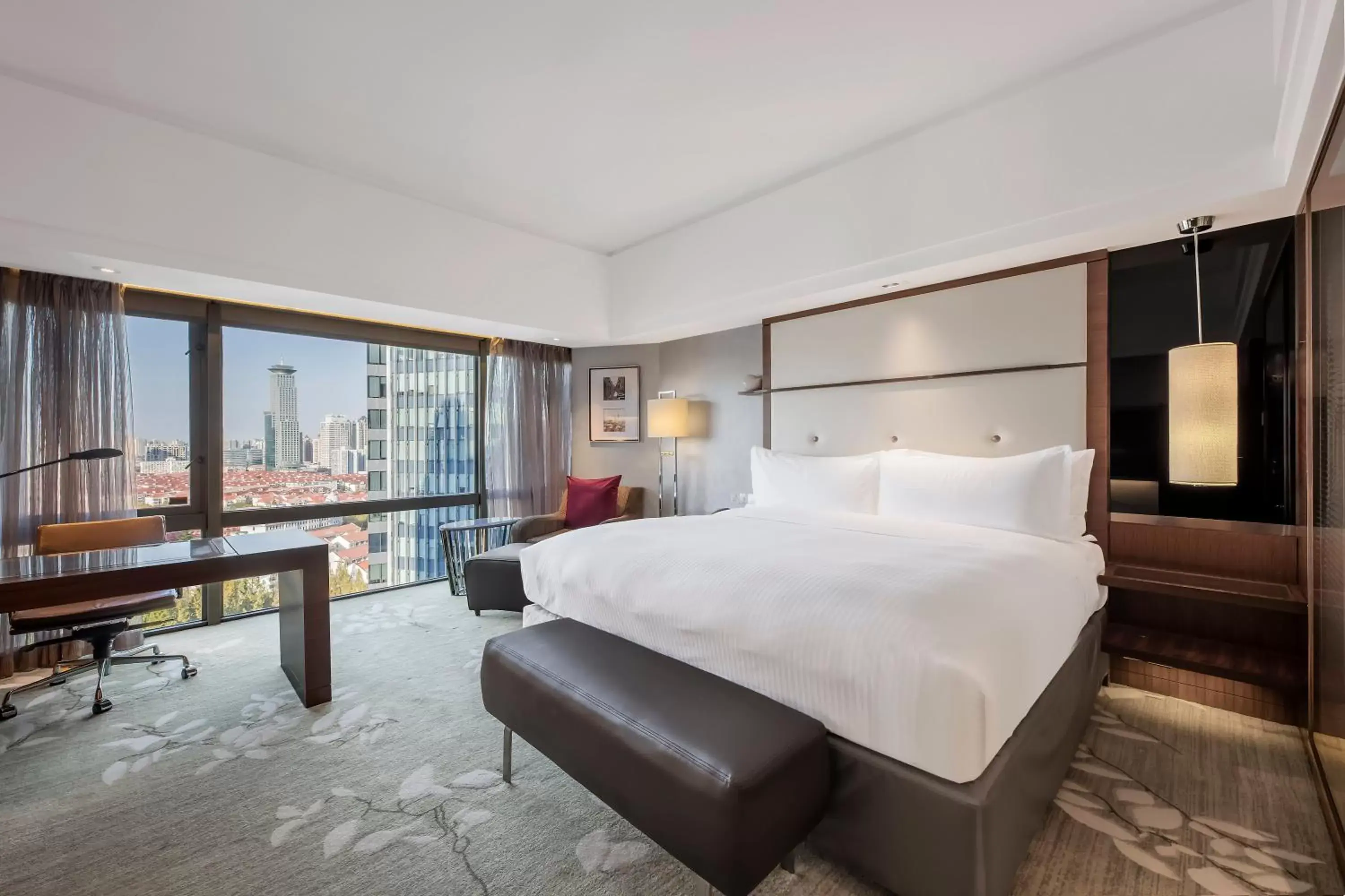 Deluxe King Room with City View in InterContinental Shanghai Pudong by IHG Deluxe King Room with City View in InterContinental Shanghai Pudong by IHG