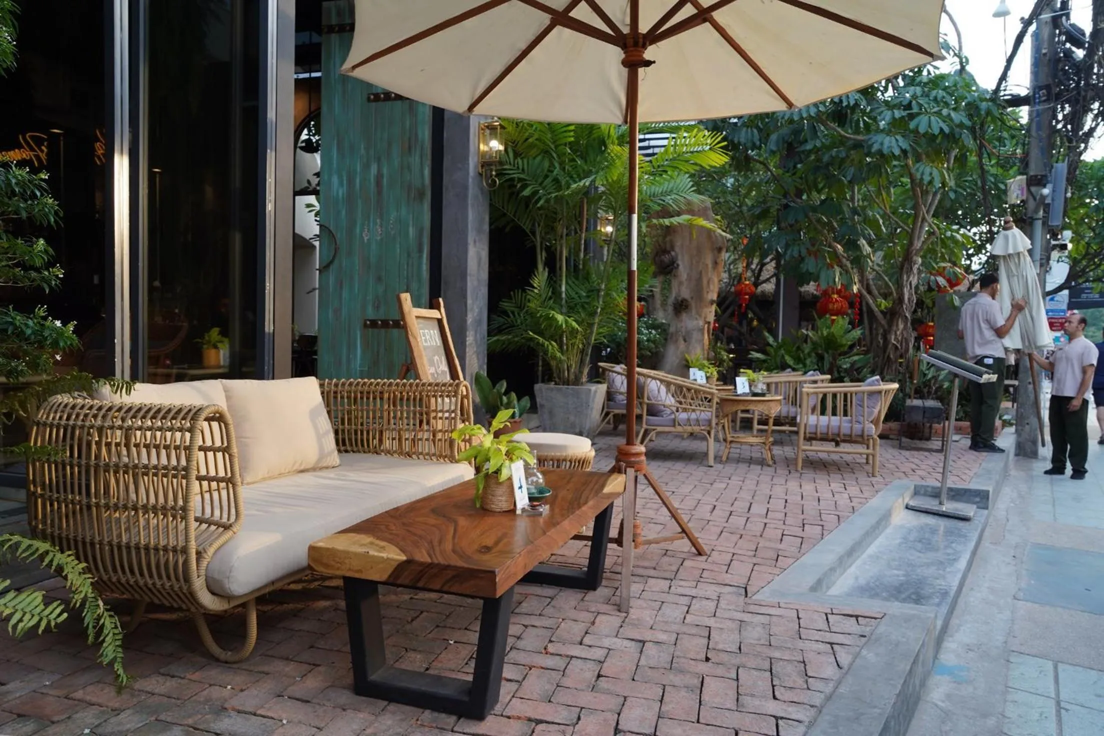 Restaurant/places to eat in Baan Laimai Beach Resort & Spa - SHA Extra Plus