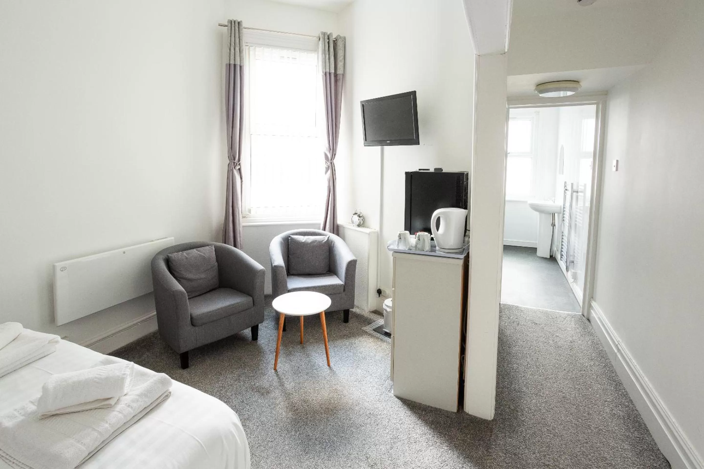 Bedroom in The Sea Lynn