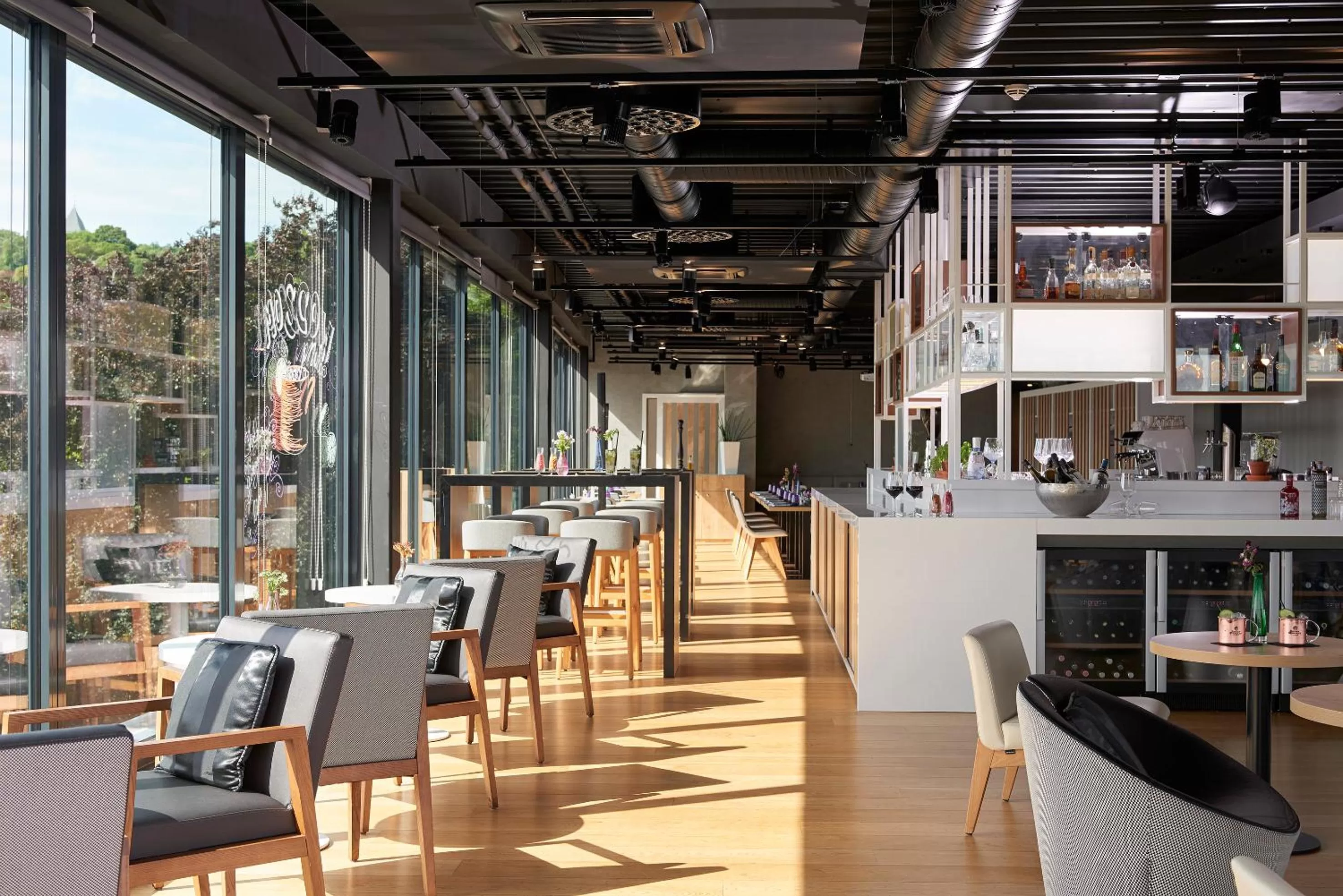 Restaurant/places to eat in INNSiDE by Meliá Aachen