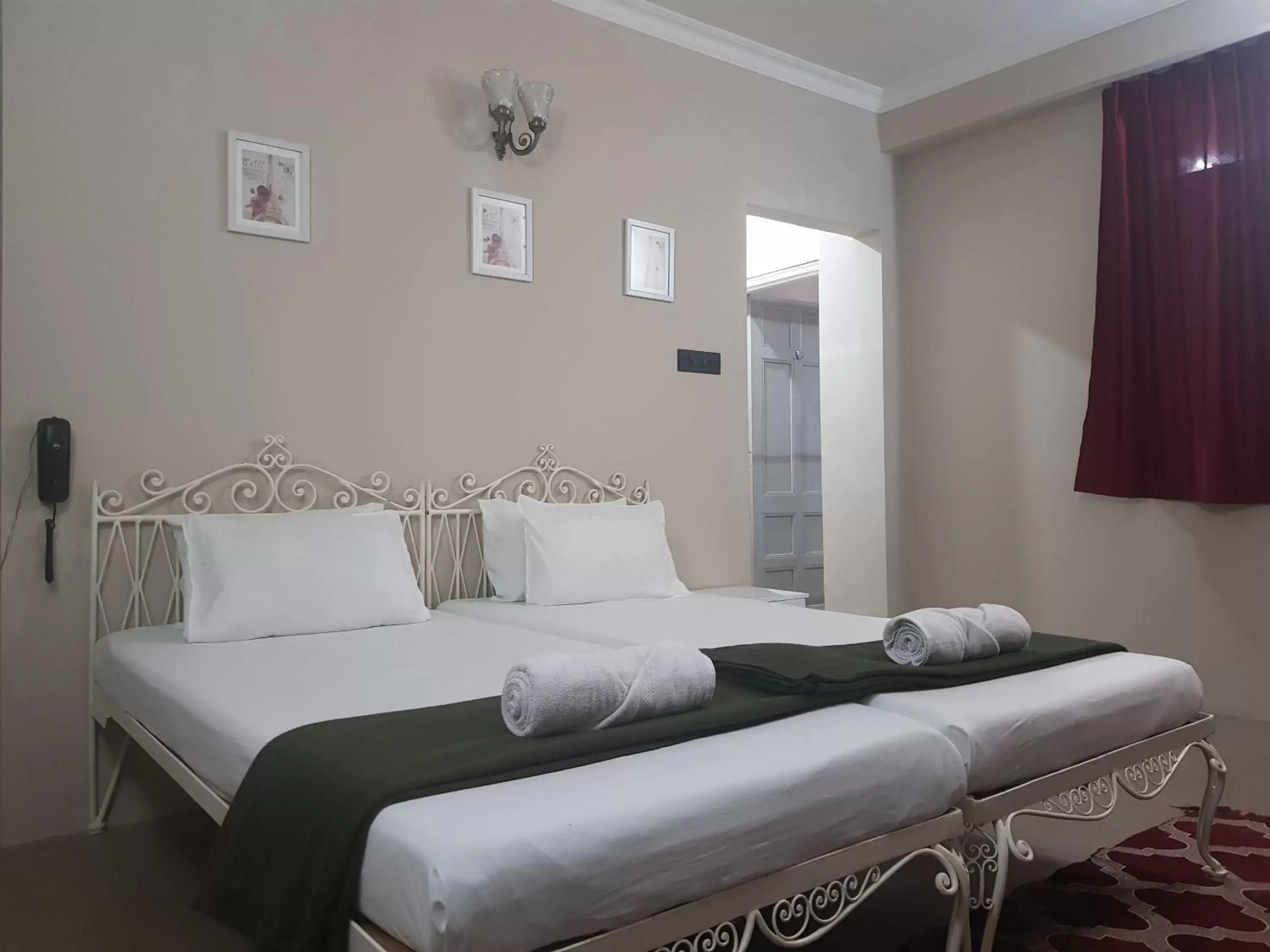 Deluxe Double Room in Rockski Boutique Bed & Breakfast Deluxe Double Room in Rockski Boutique Bed & Breakfast