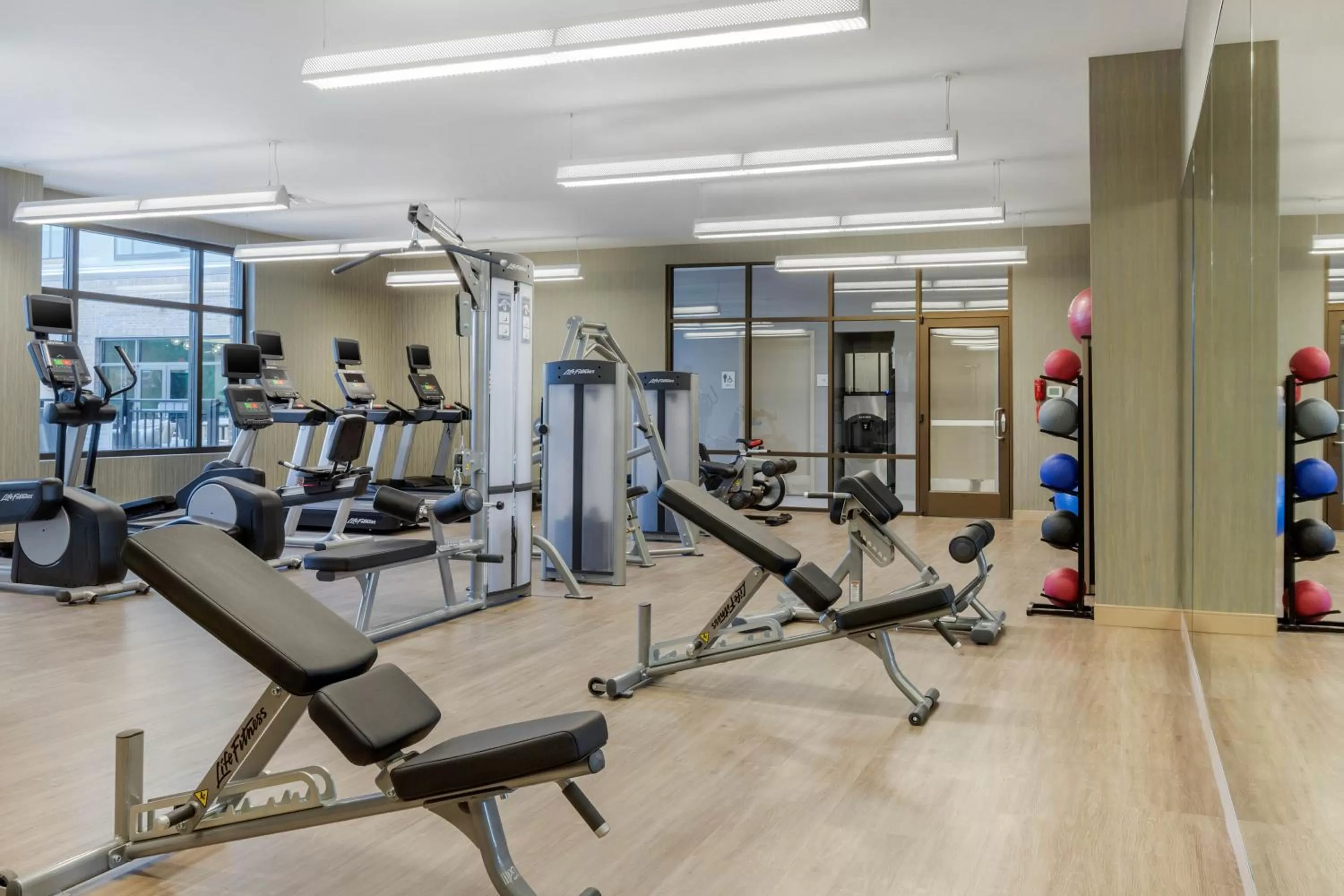 Fitness centre/facilities in DoubleTree by Hilton Charleston Riverview
