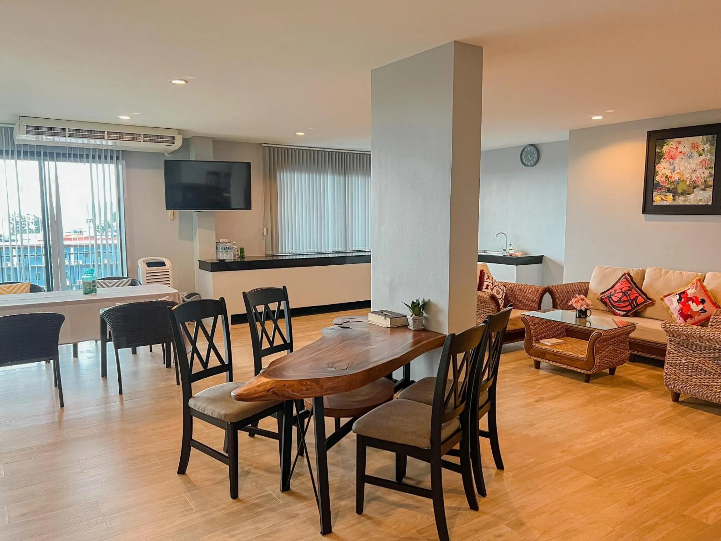 Living room in AVA SEA Resort Krabi, Ao Nang Beach