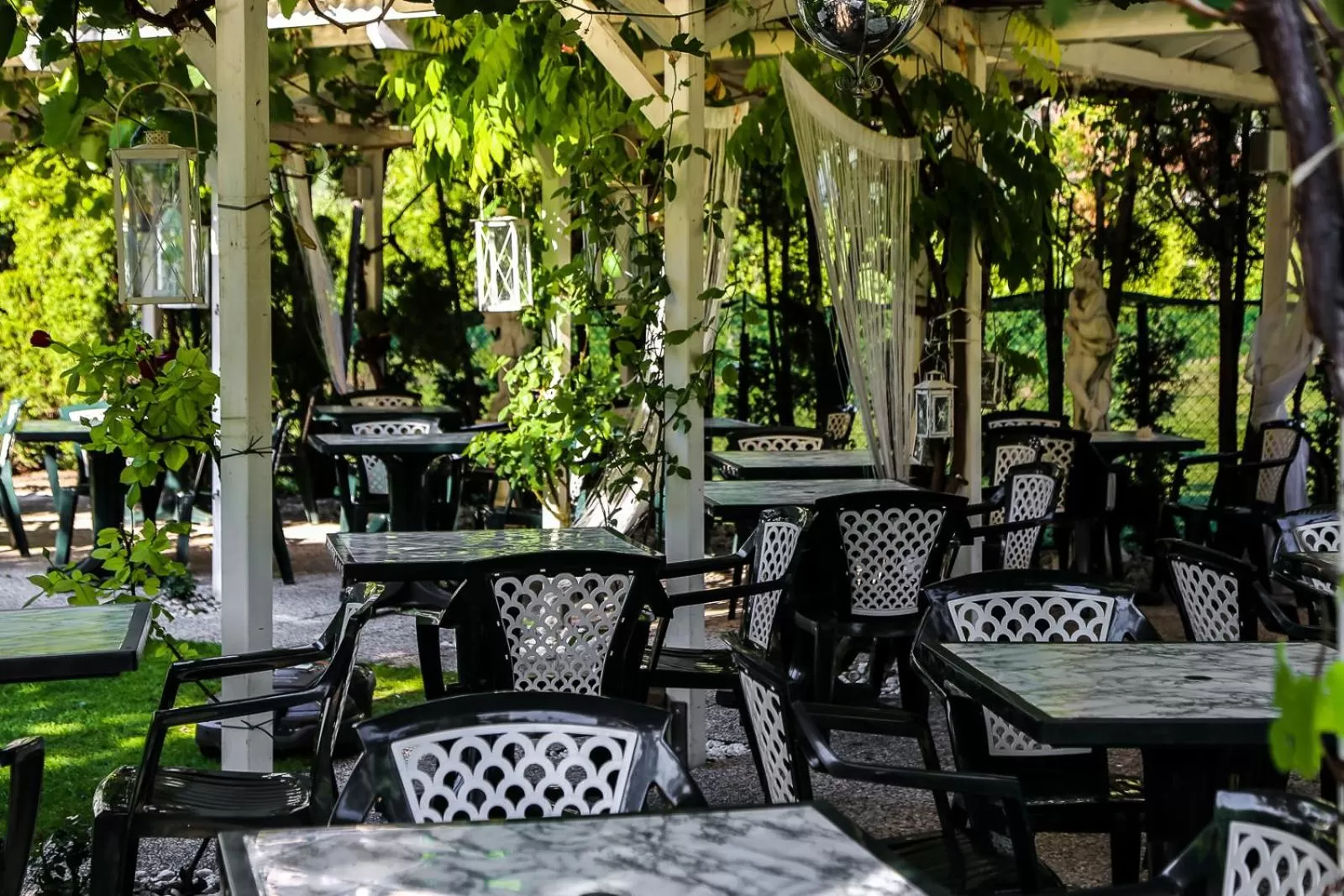 Restaurant/places to eat in Hotel Villa Groff