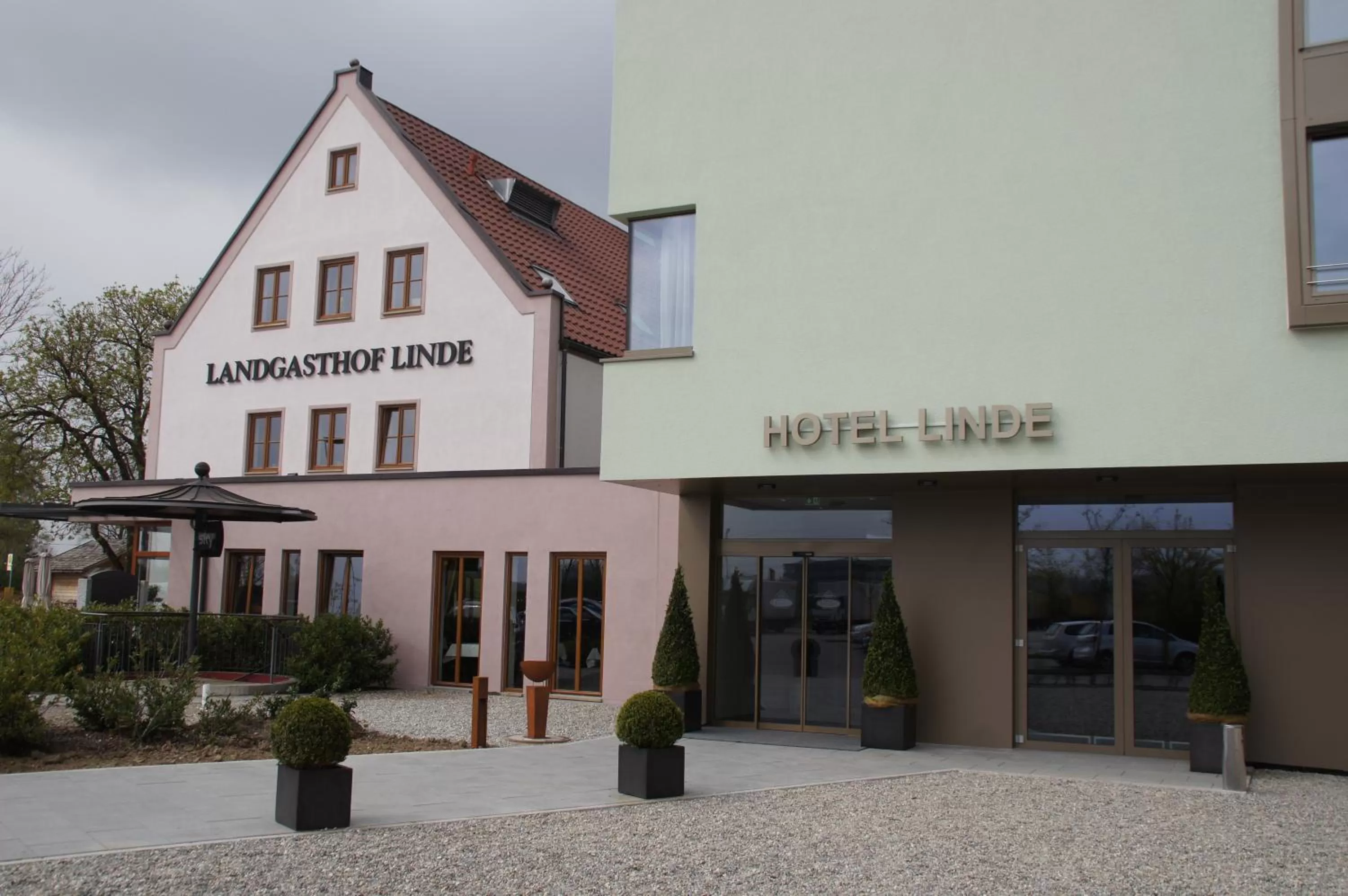 Facade/entrance in Hotel Linde