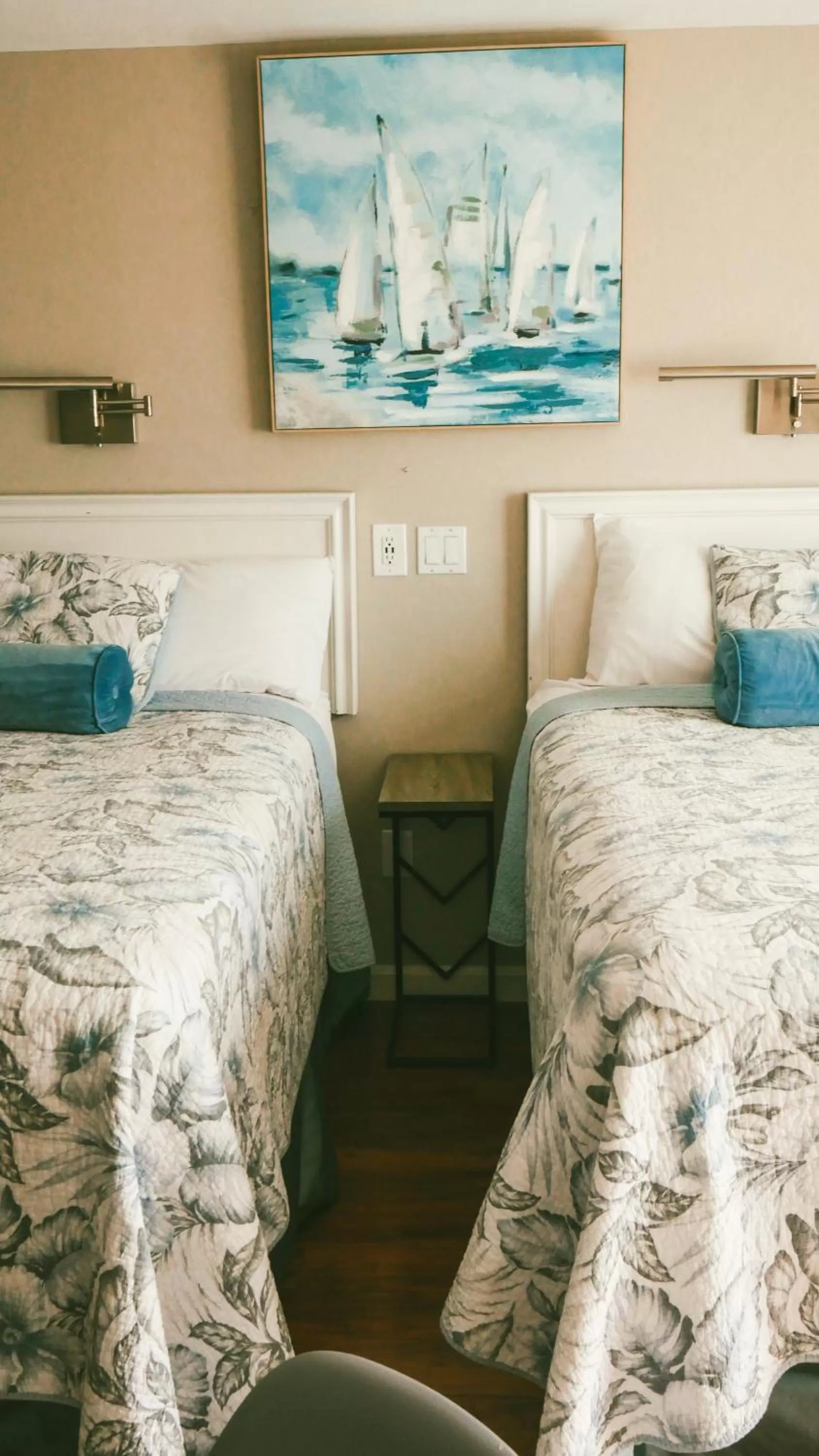 Deluxe Double Room with Ocean View with Kitchenette in The Atlantic Motel