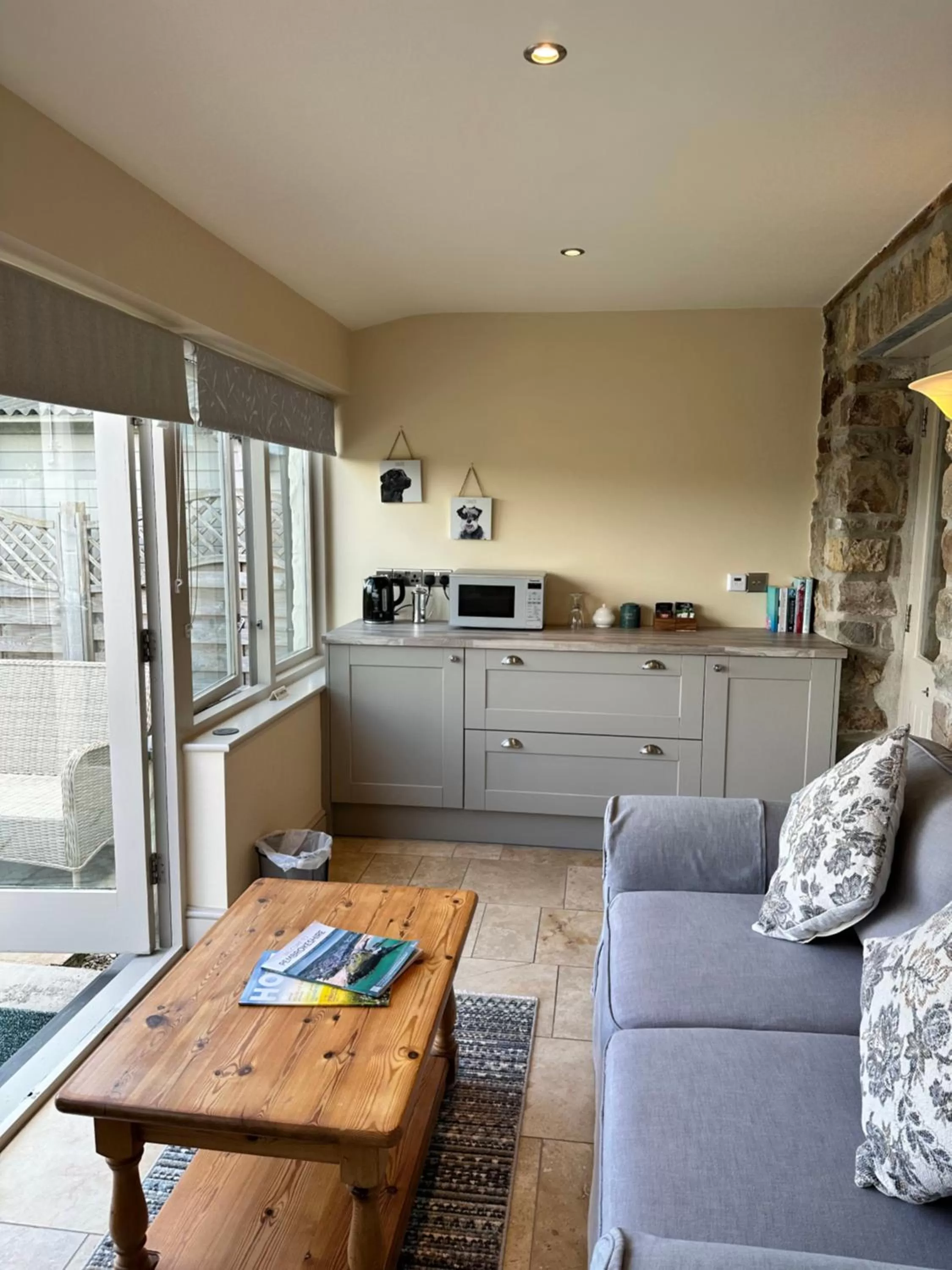 Kitchen or kitchenette in Canaston Oaks