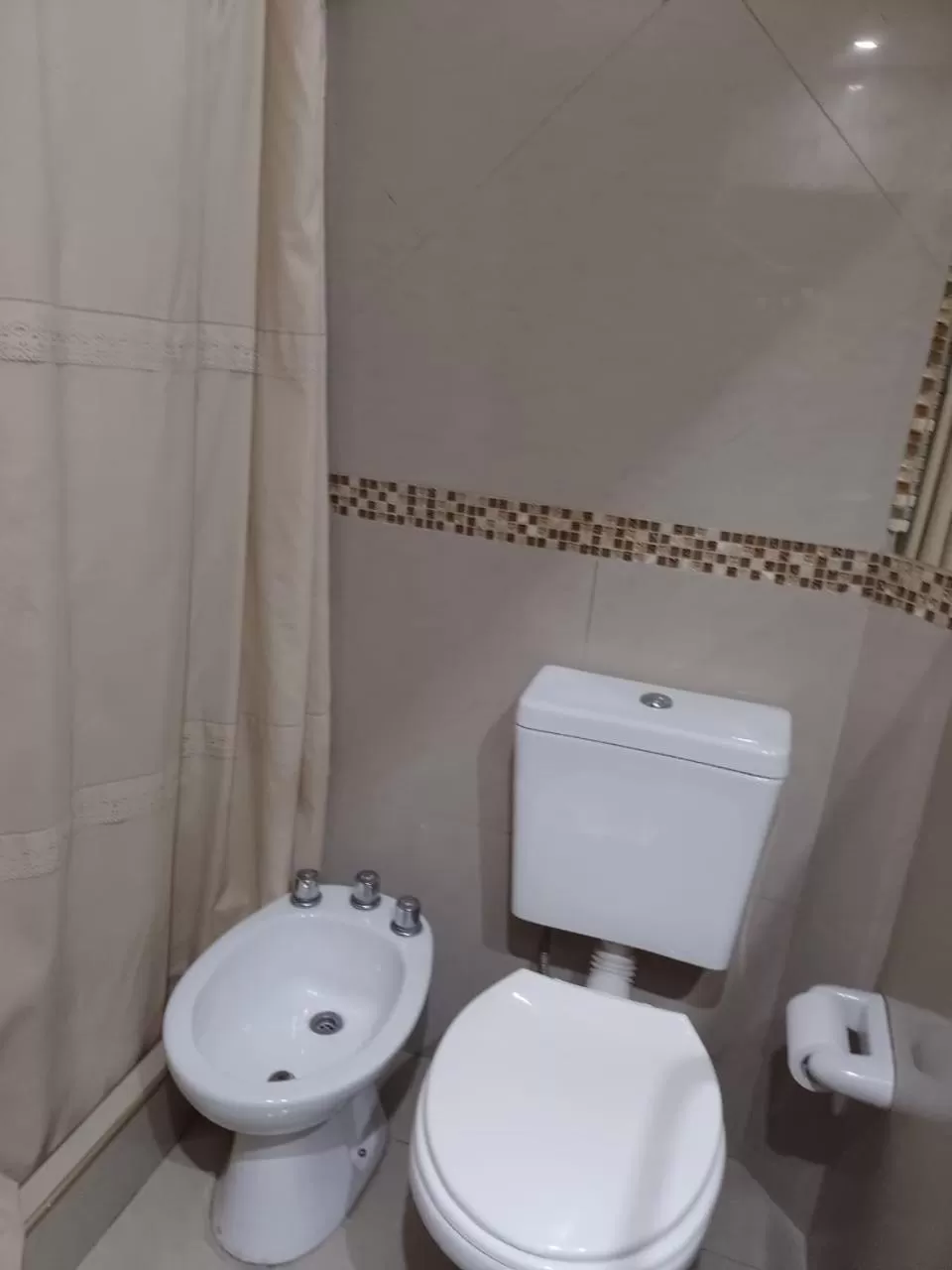 Bathroom in Lorenzo Suites Hotel