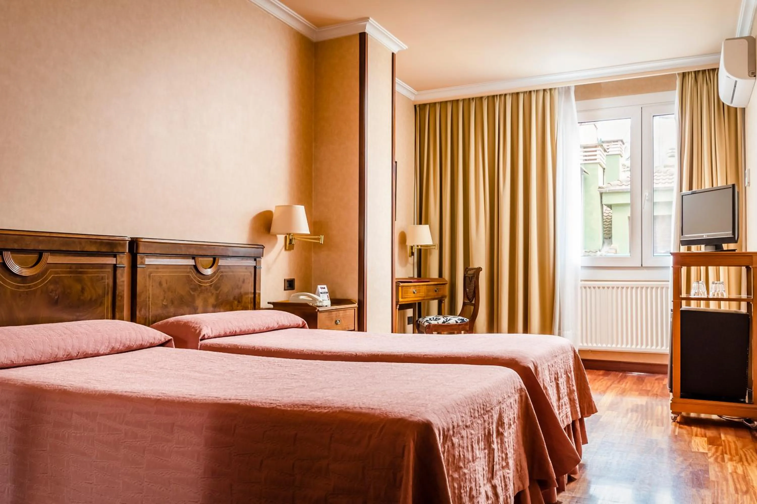 Bed in Hotel Alcomar