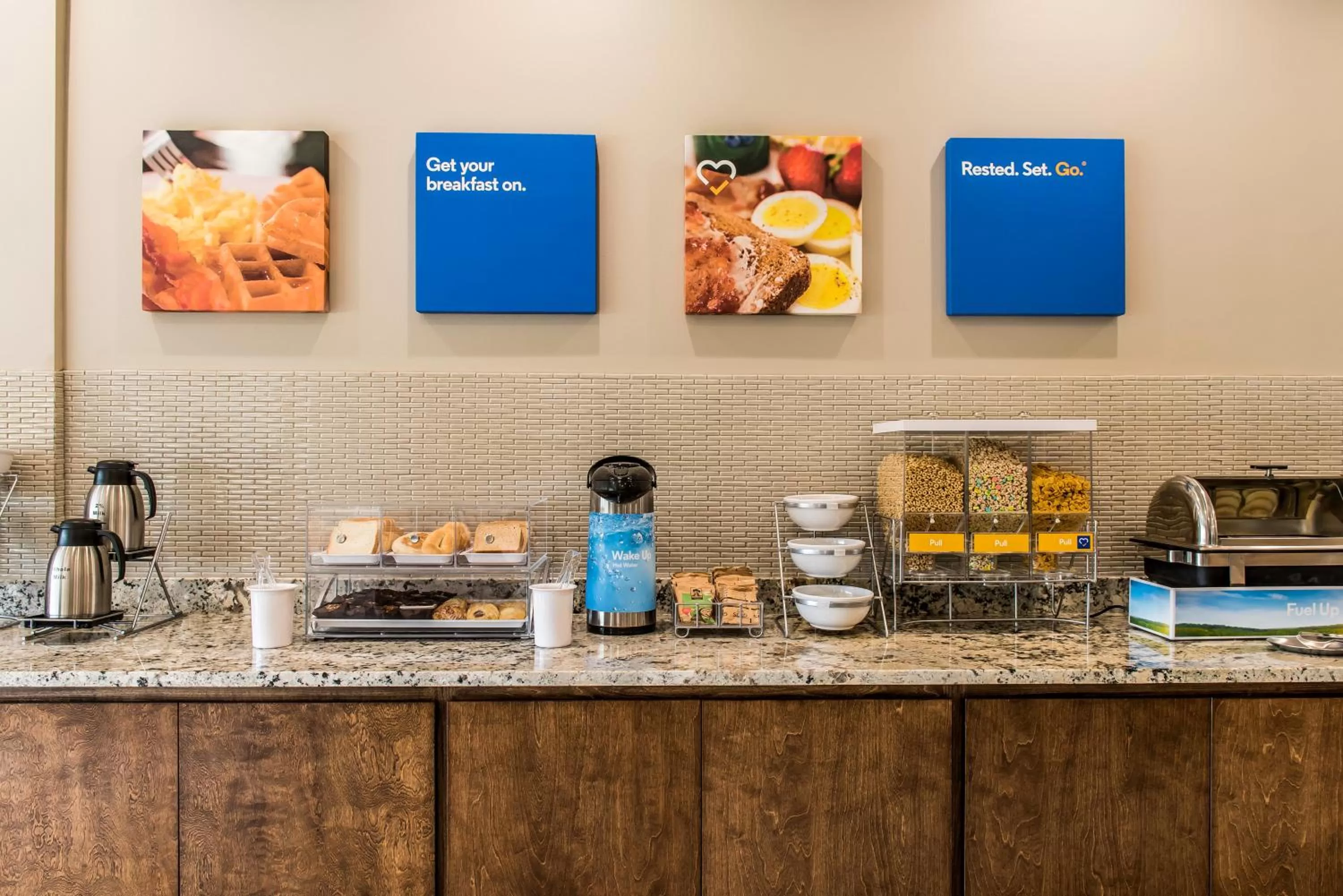 Breakfast in Comfort Inn & Suites Valdosta I-75